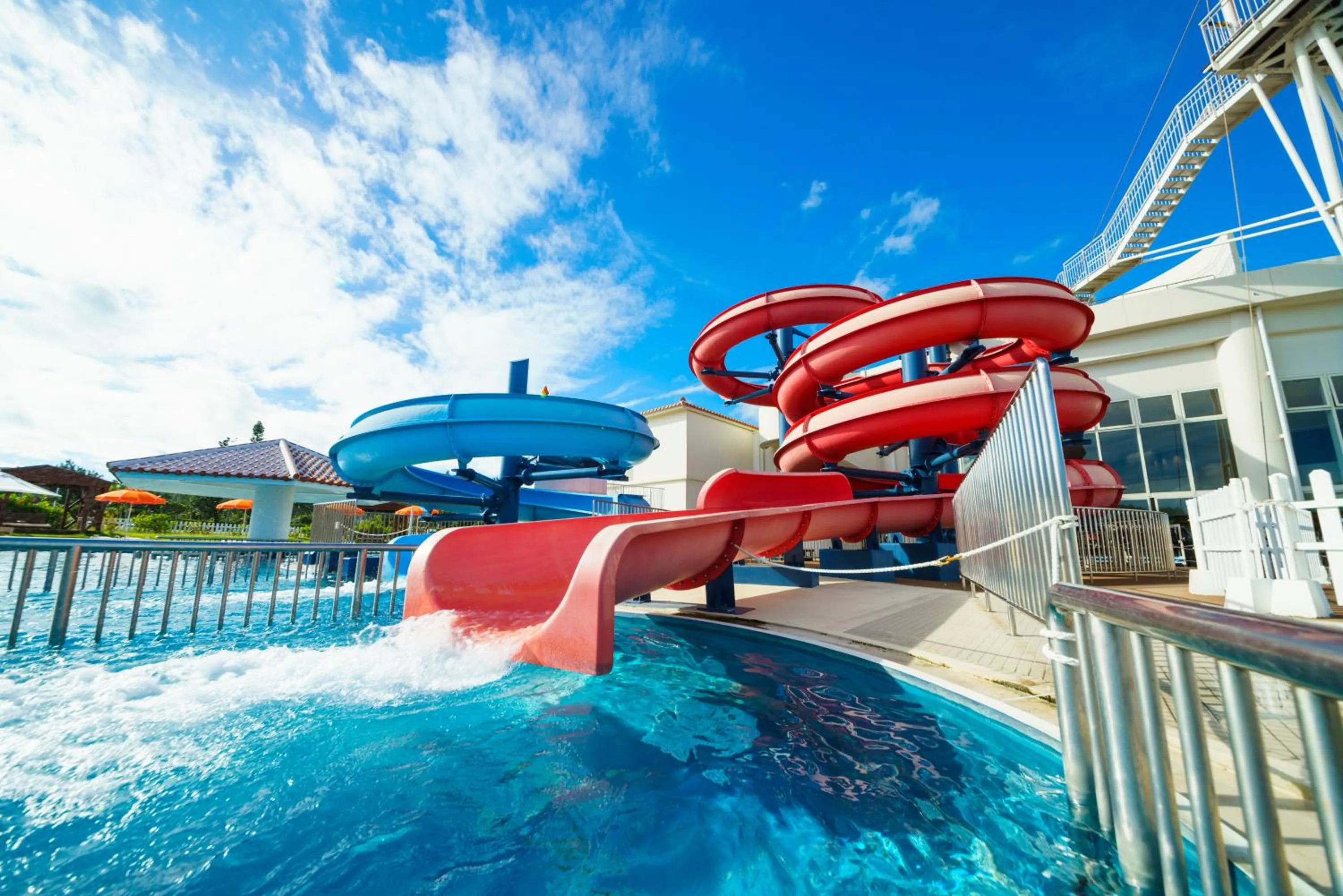 Swimming pool in Sheraton Okinawa Sunmarina Resort