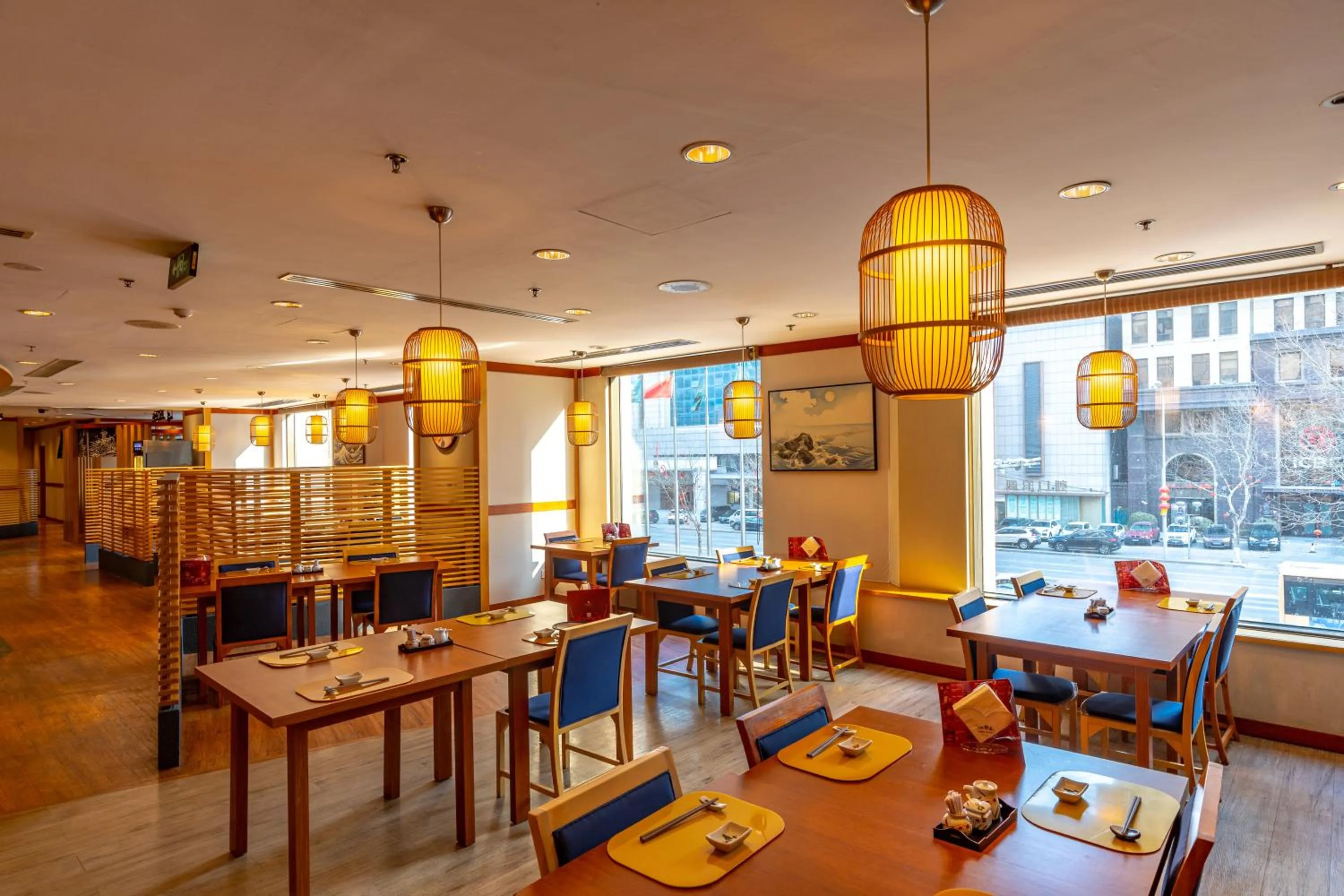 Restaurant/places to eat in Shangri-La Dalian