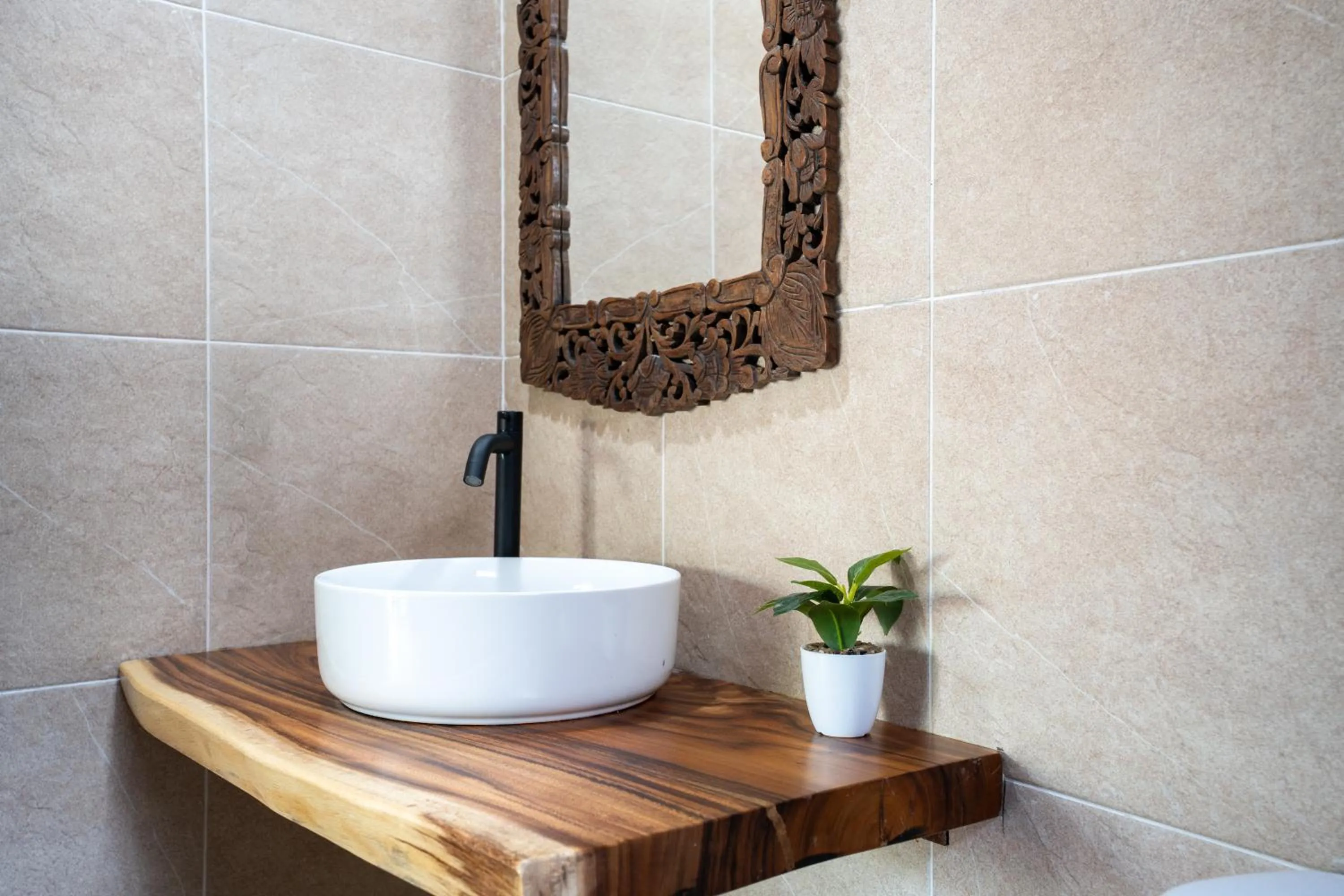 Bathroom in Lanta Riviera Beach Resort