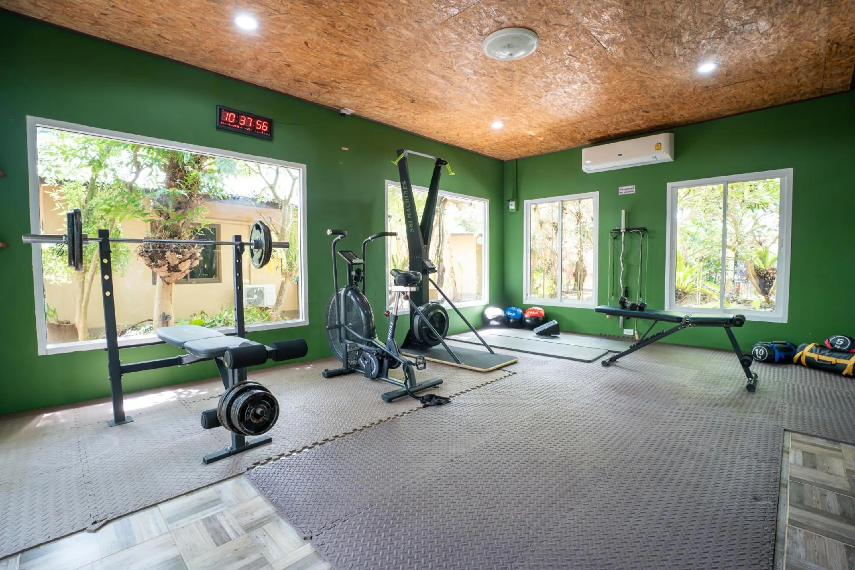 Fitness centre/facilities in Lanta Riviera Beach Resort