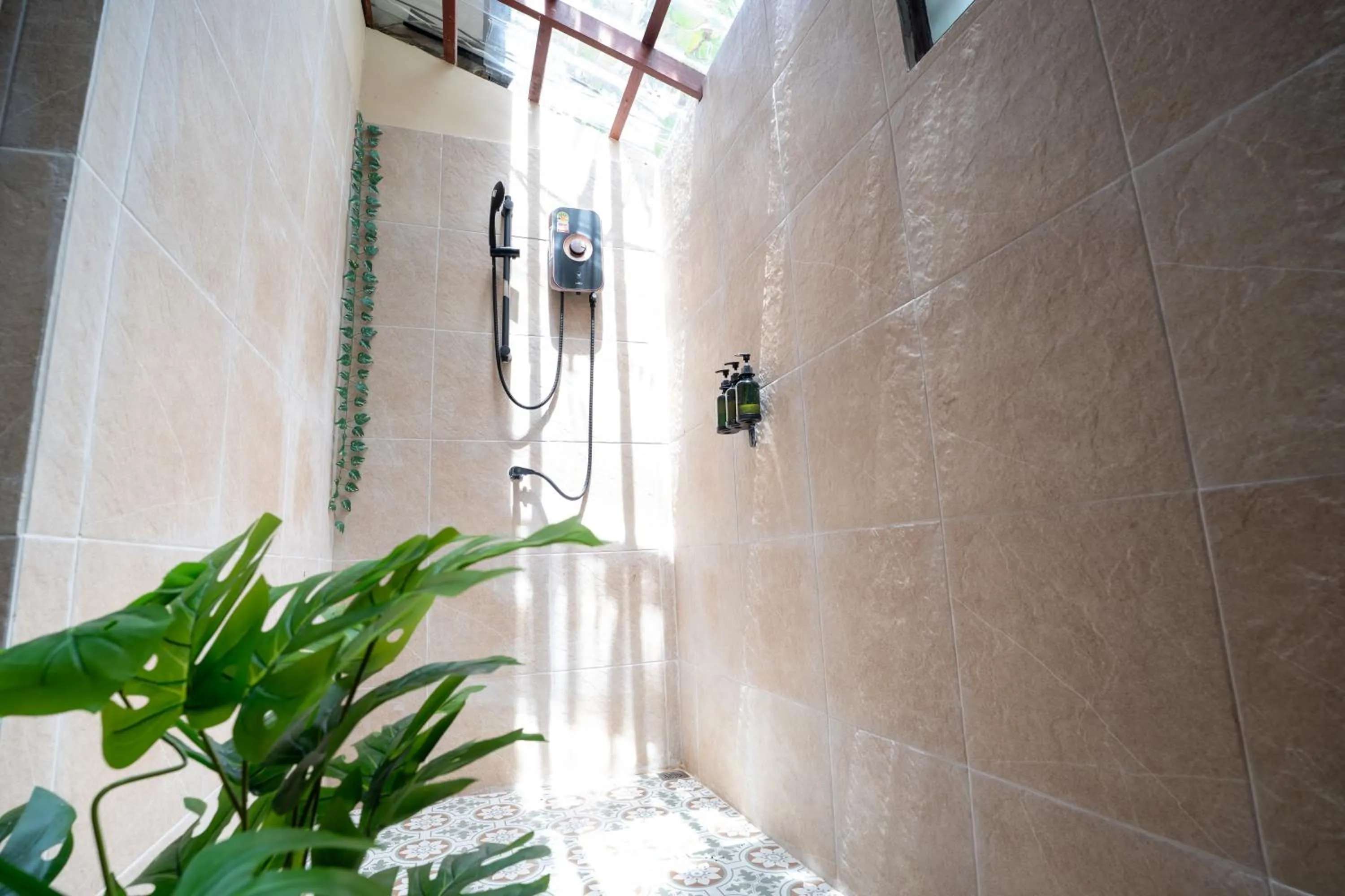 Shower in Lanta Riviera Beach Resort