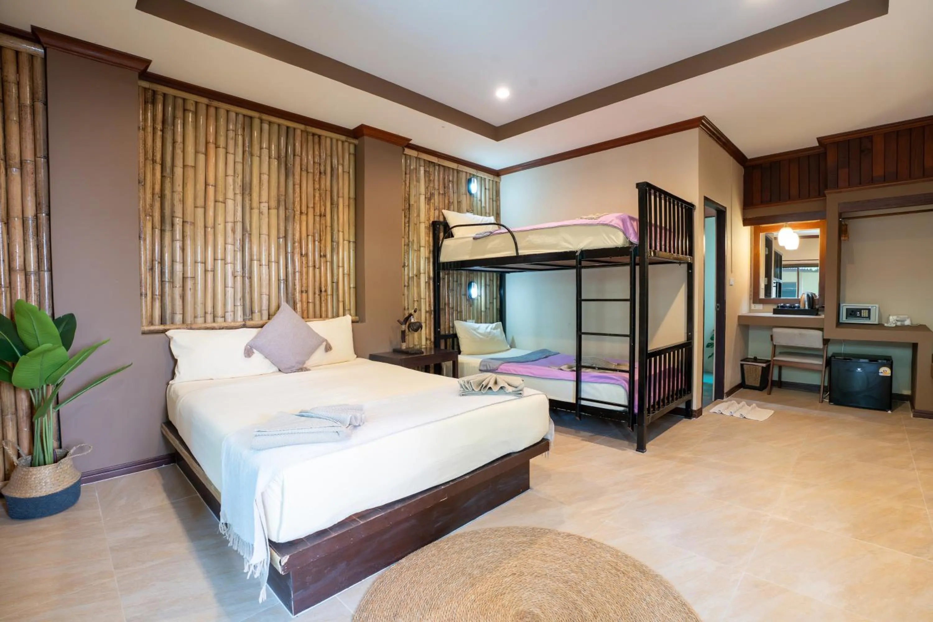Bed in Lanta Riviera Beach Resort