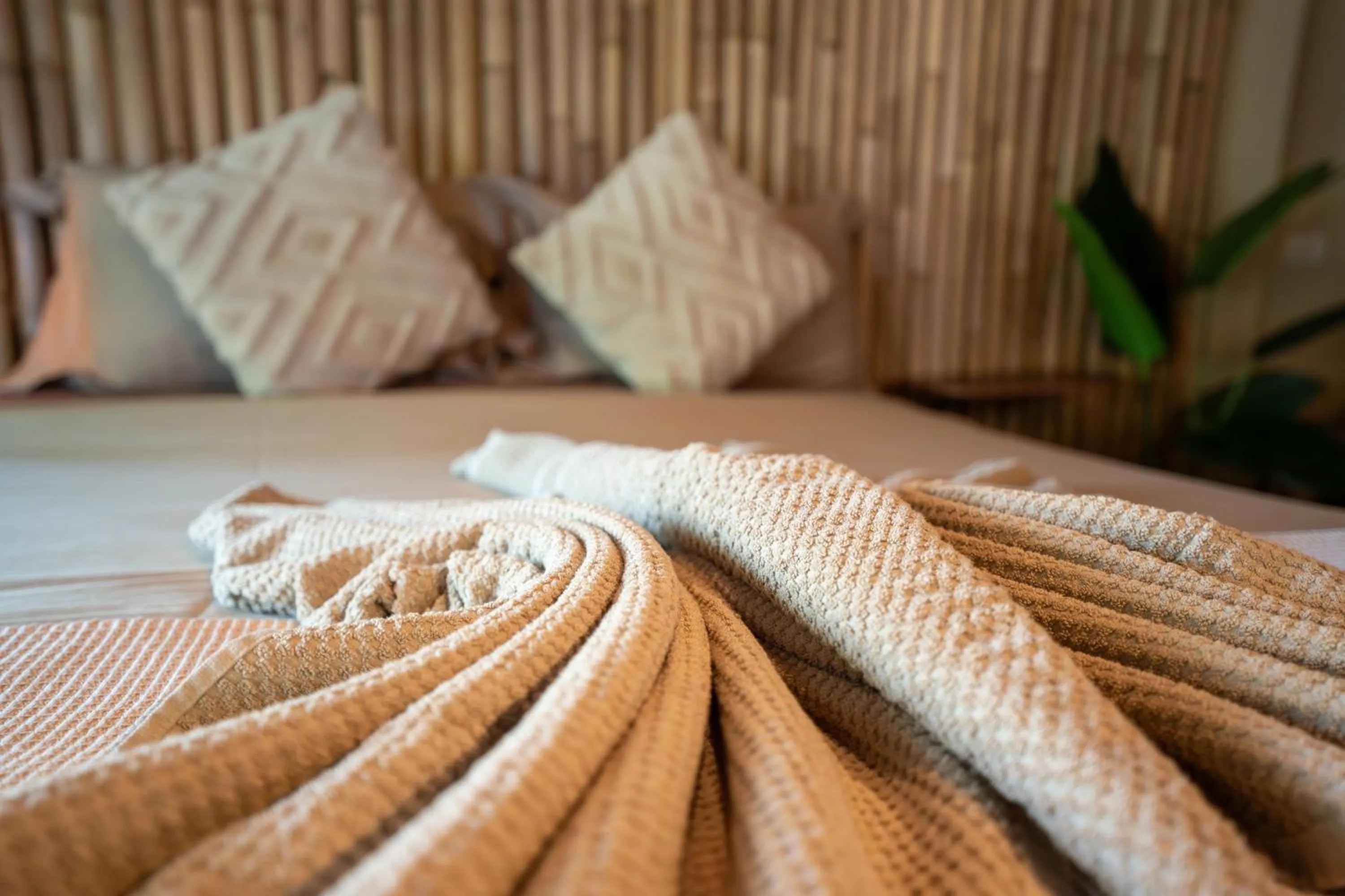 Bed in Lanta Riviera Beach Resort