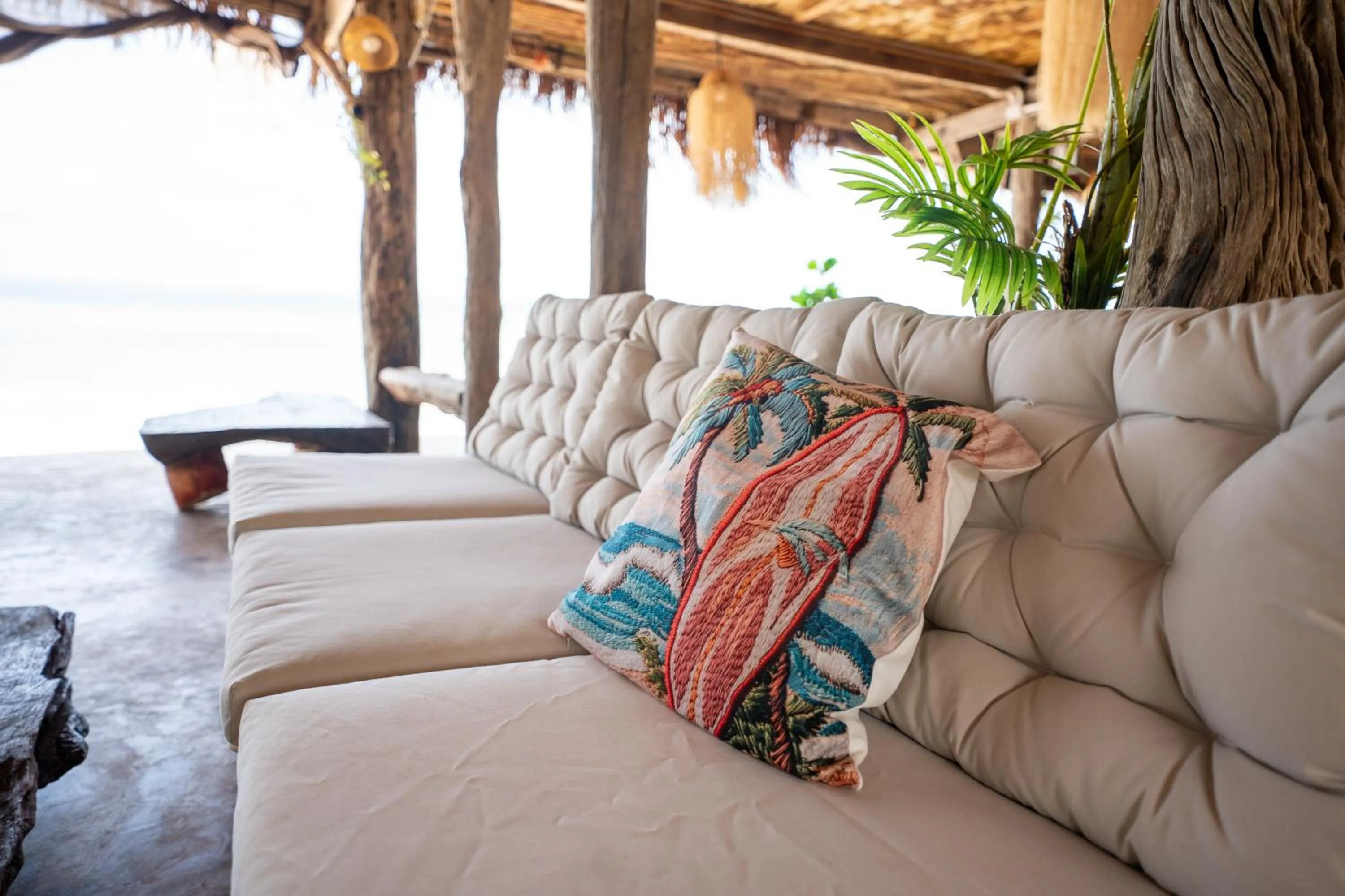 Lounge or bar in Lanta Riviera Beach Resort