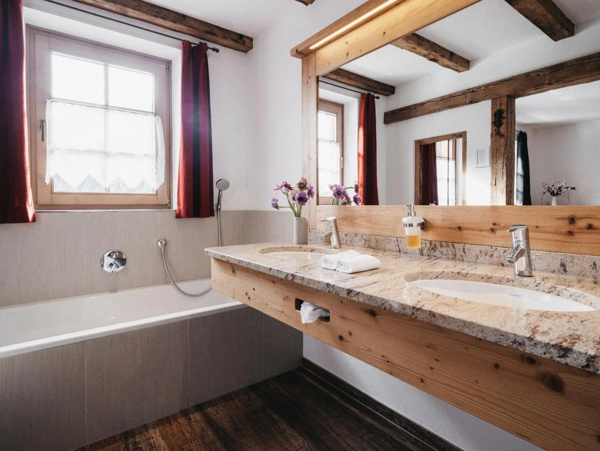 Almwellness-Resort Tuffbad