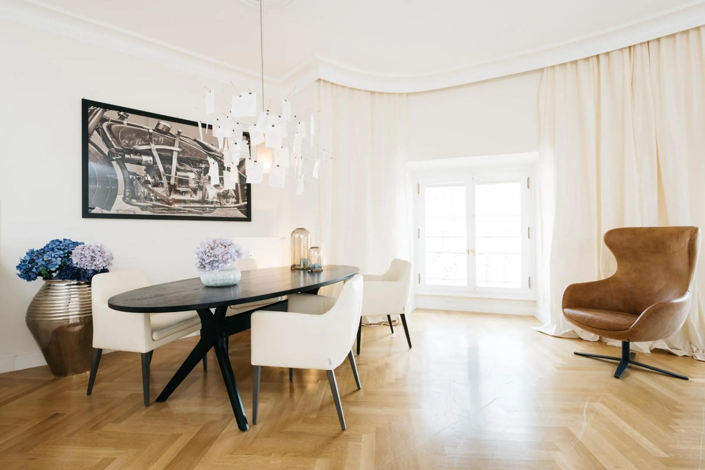 Library in Osteiner Hof by The Apartment Suite