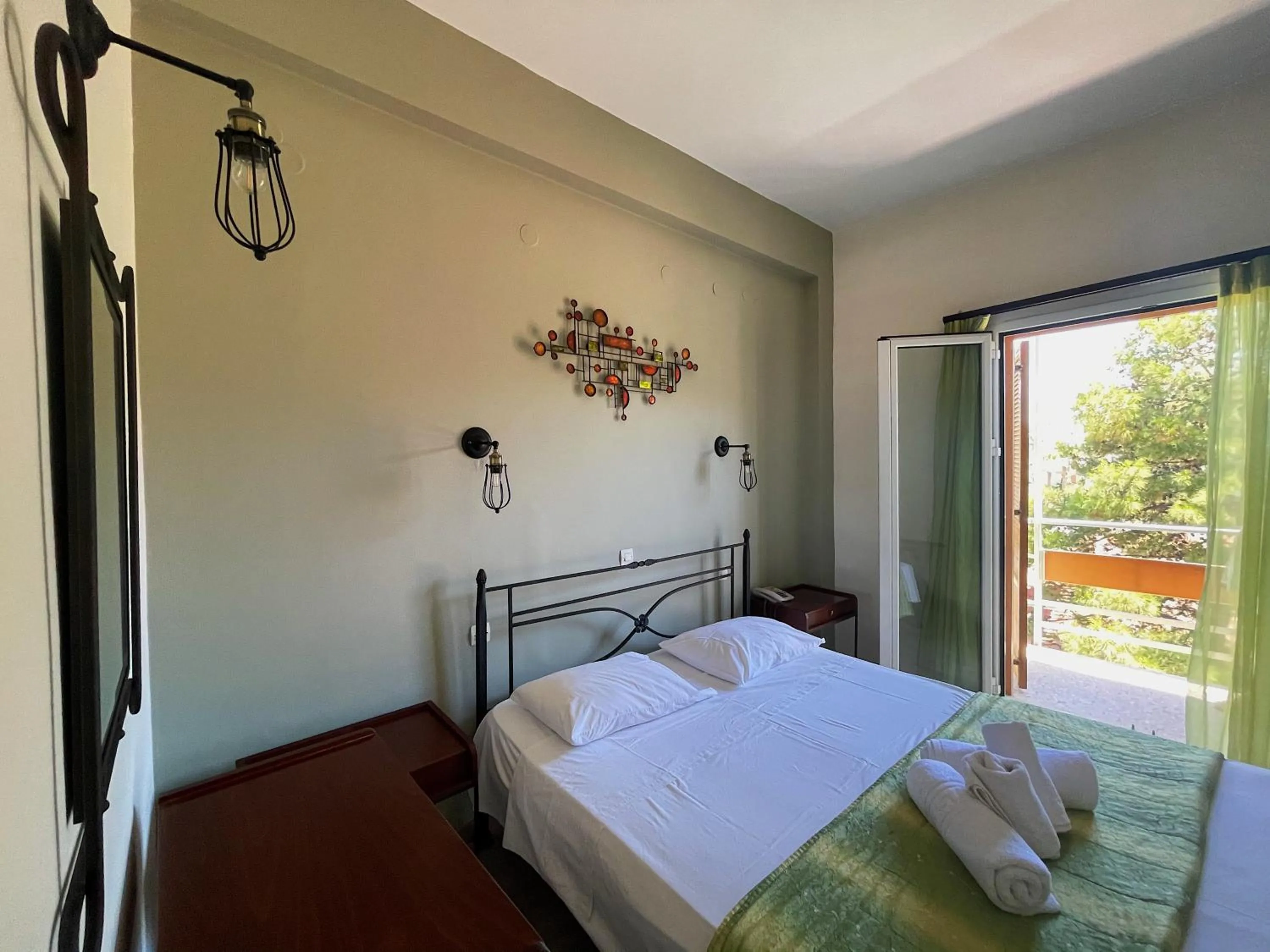 Bed in Nafplia Hotel