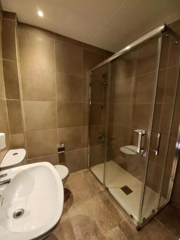 Standard King Room - single occupancy in Hotel Alegret Standard King Room - single occupancy in Hotel Alegret