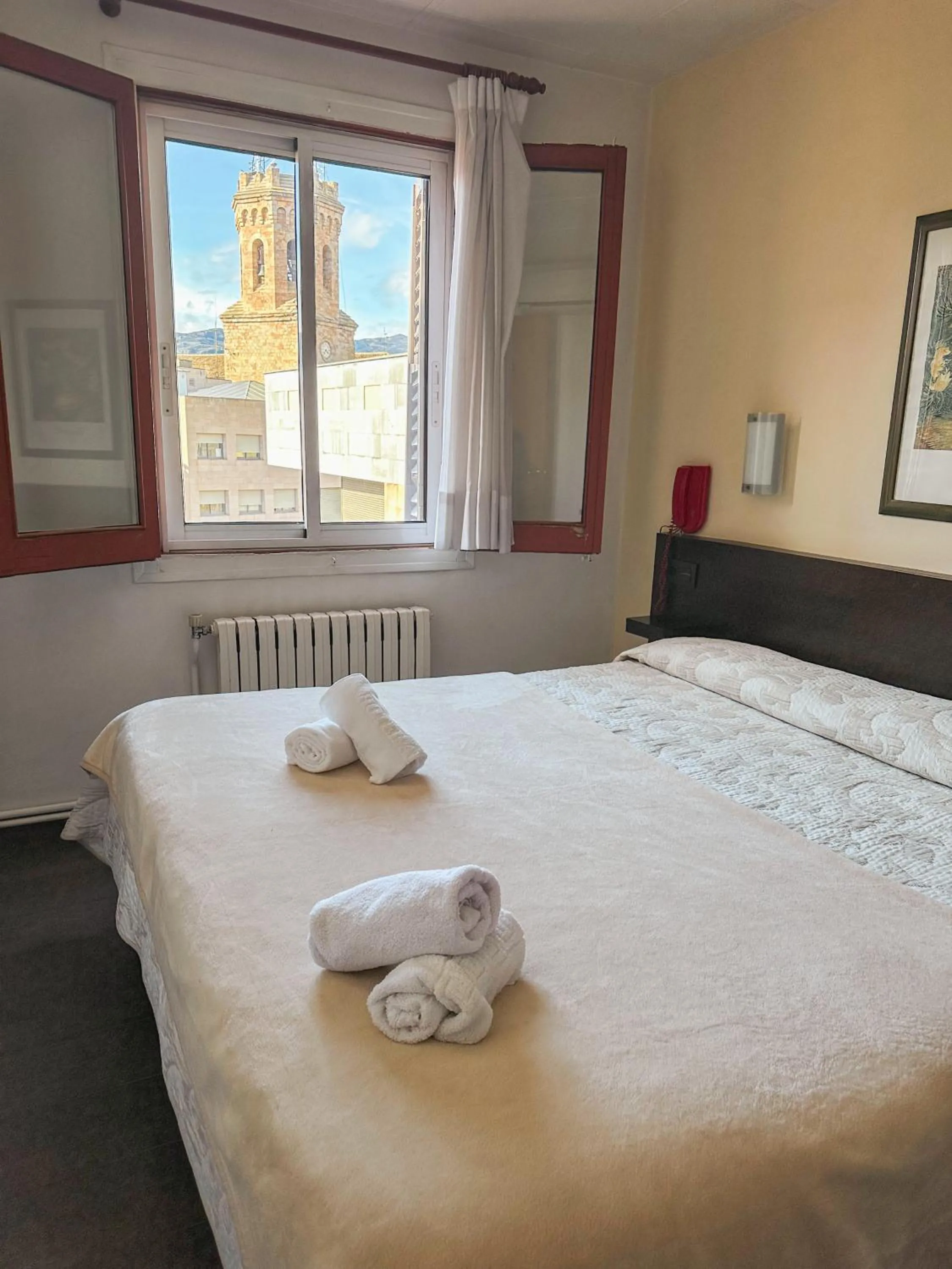 Photo of the whole room, Bed in Hotel Alegret