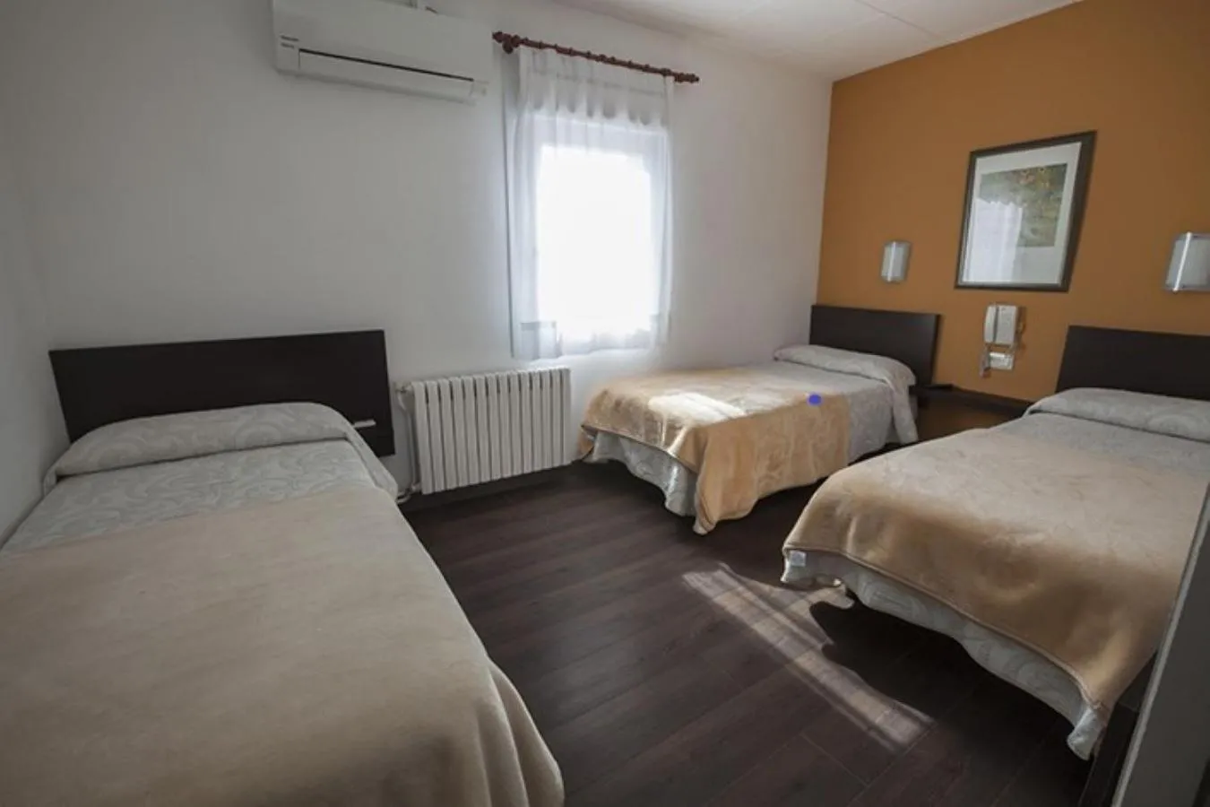 Photo of the whole room, Bed in Hotel Alegret