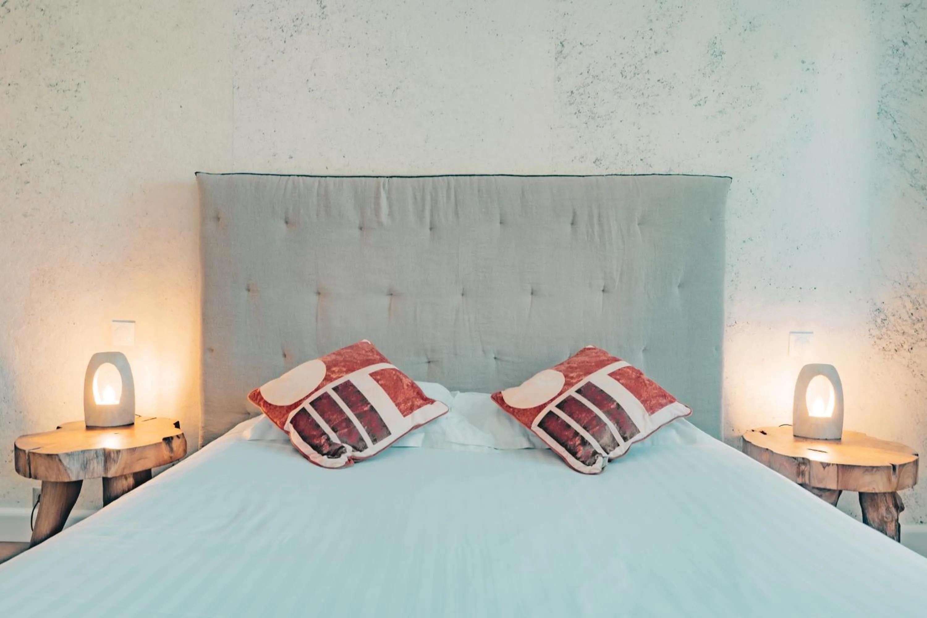 Bed in Hôtel Édenia - Spa Estime&Sens