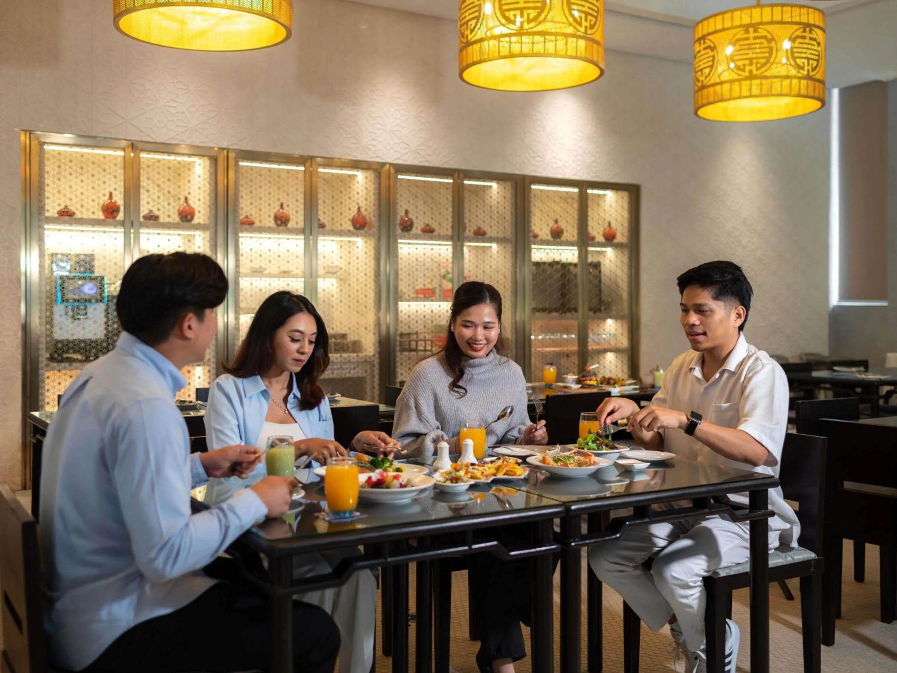 Restaurant/places to eat in Novotel Kuala Lumpur City Centre