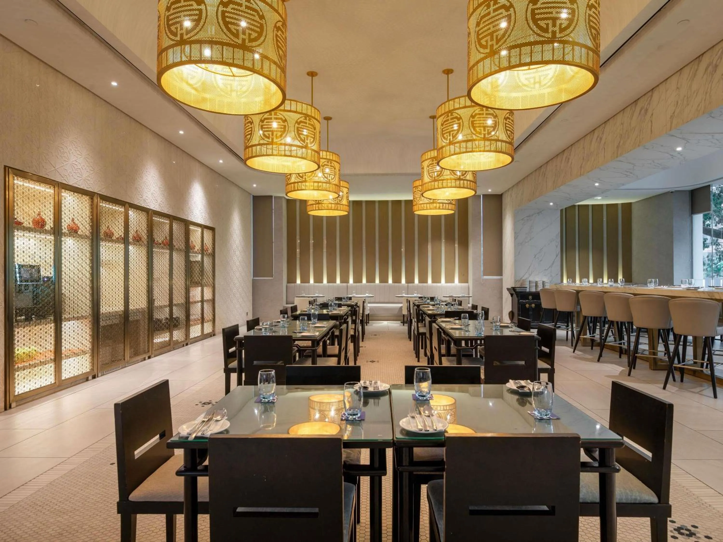 Restaurant/places to eat in Novotel Kuala Lumpur City Centre