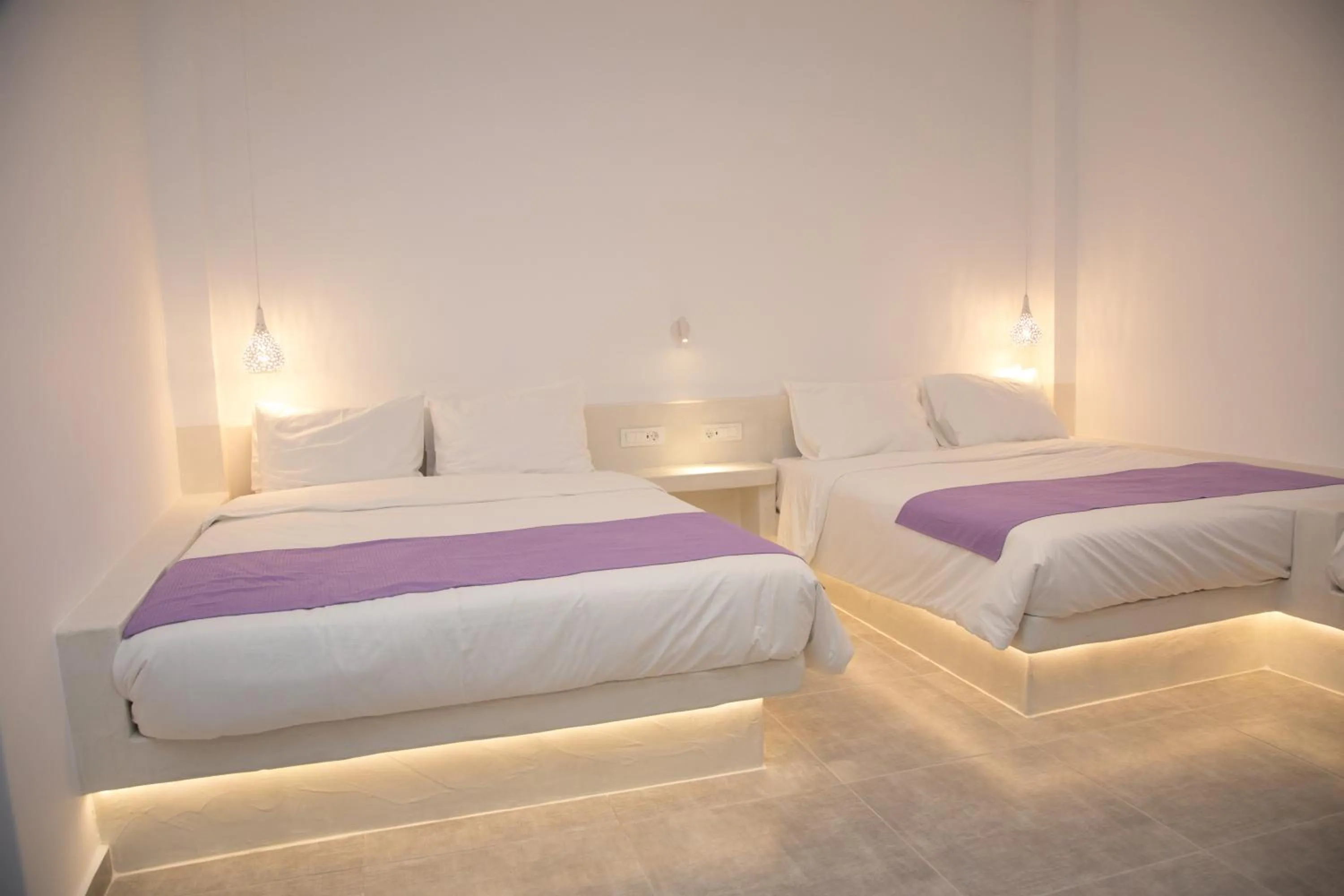 Bed in Markakis Studios Fira Town