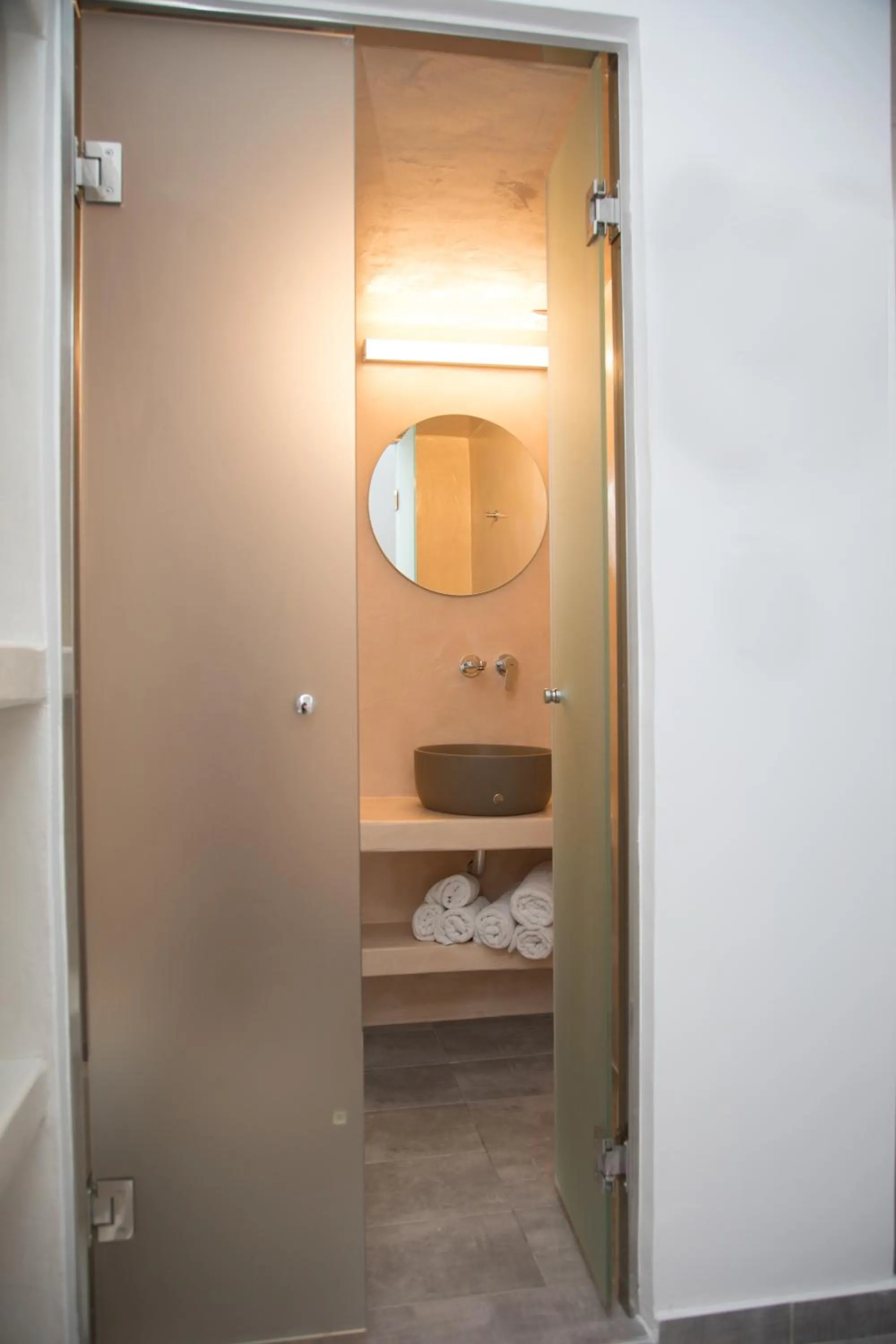 Markakis Studios Fira Town