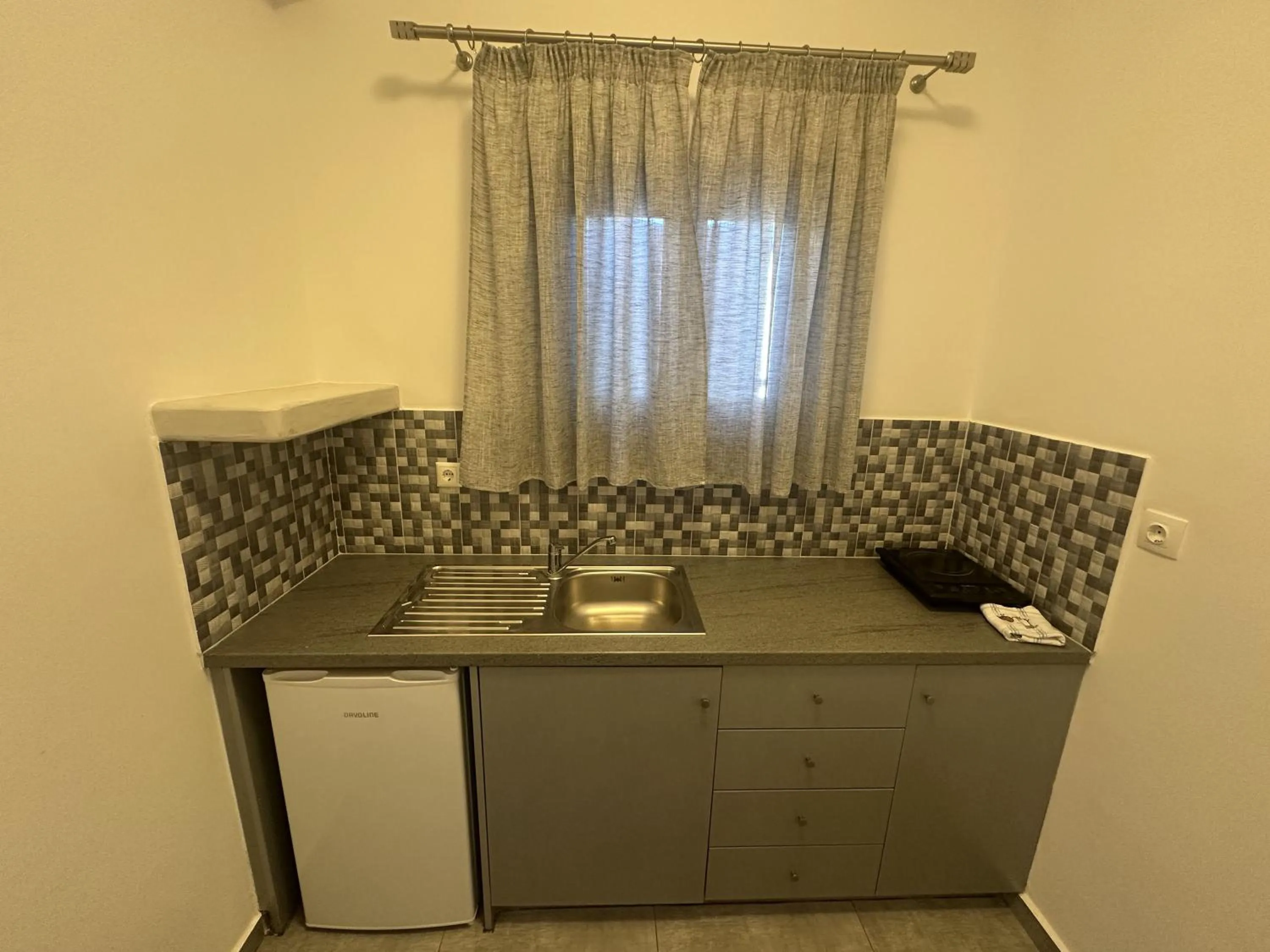 Markakis Studios Fira Town