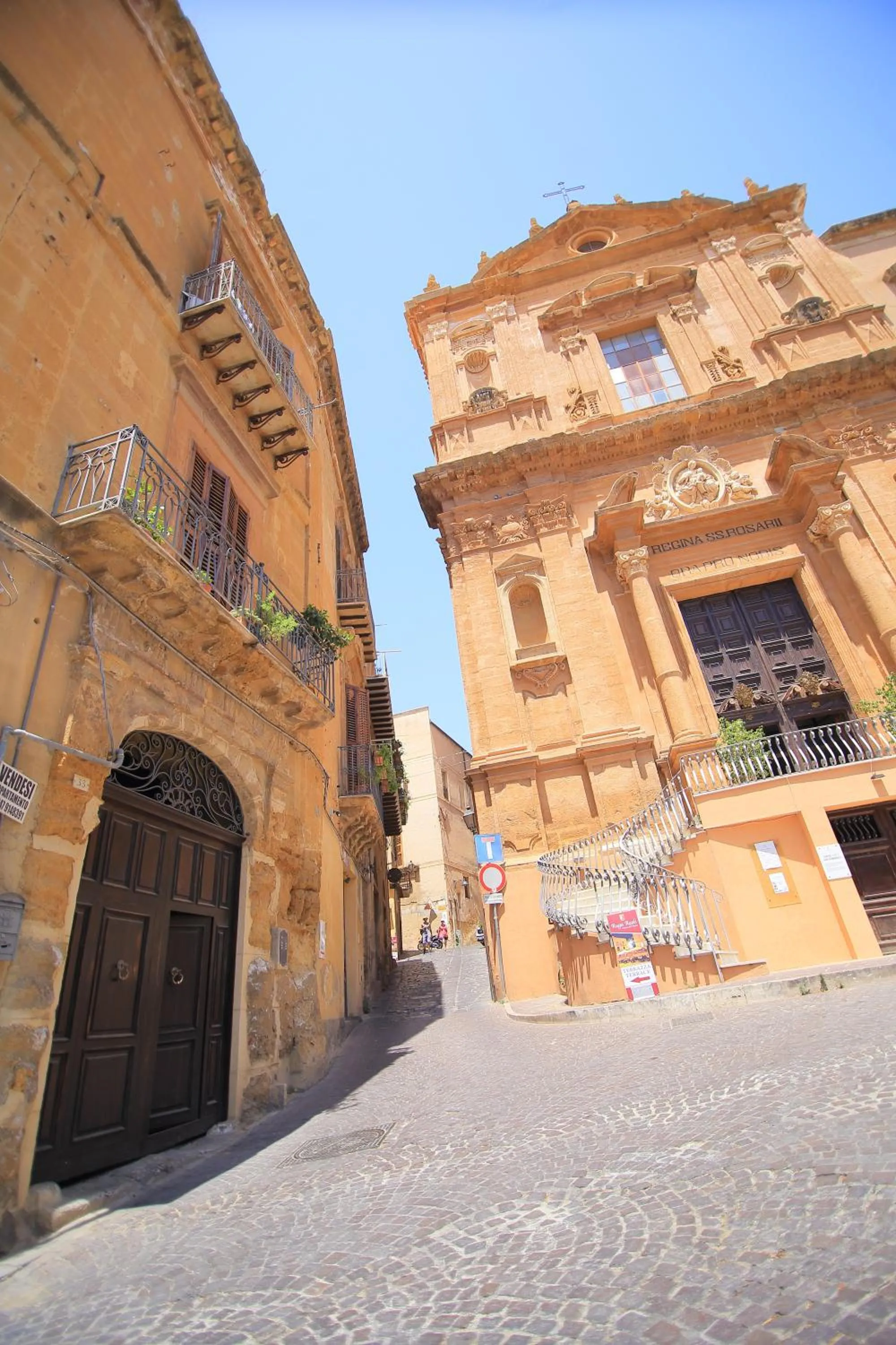 Facade/entrance in Le Terrazze di Pirandello