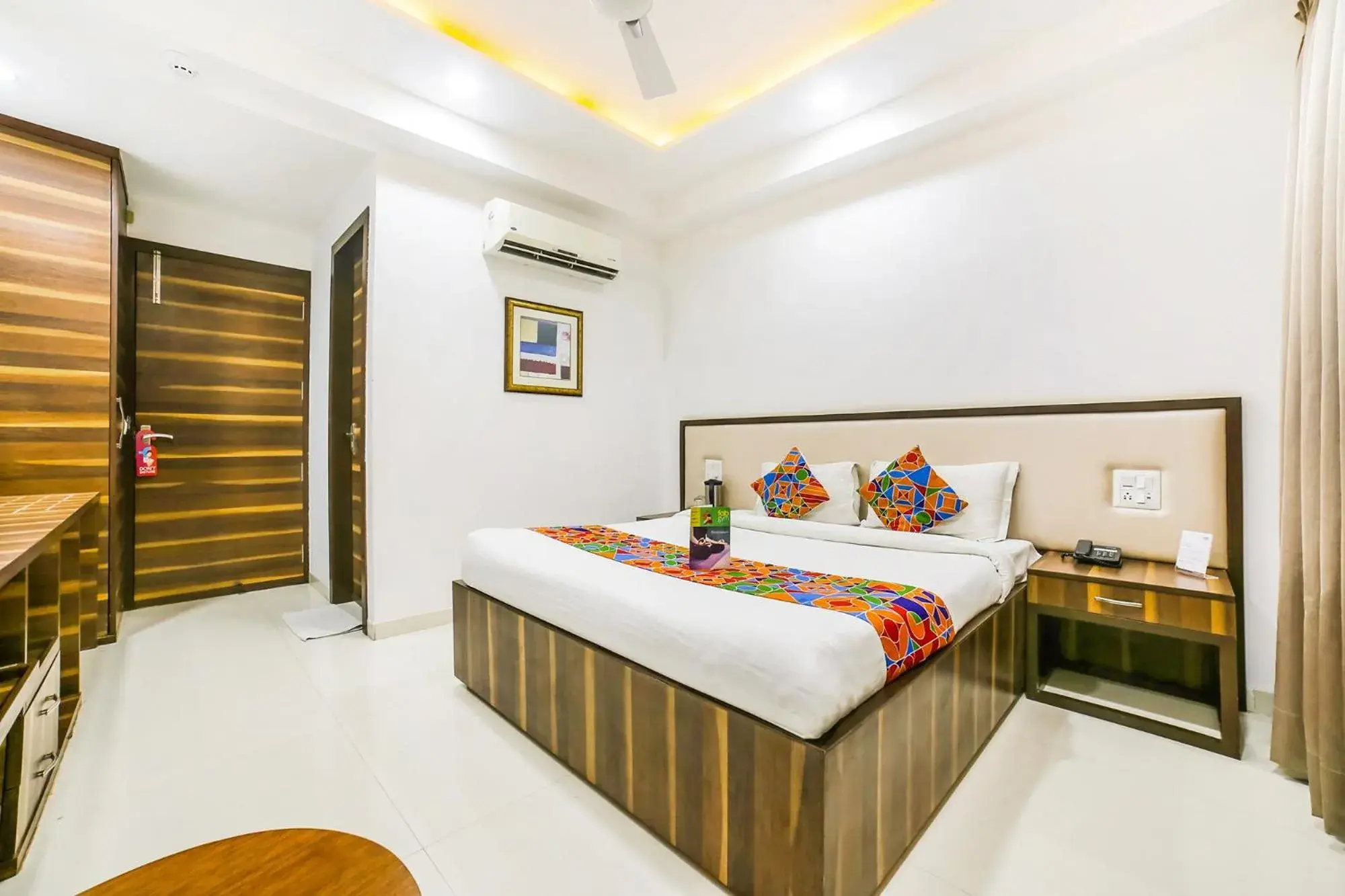 Bed in FabHotel Prime Sapphire Inn Bed in FabHotel Prime Sapphire Inn