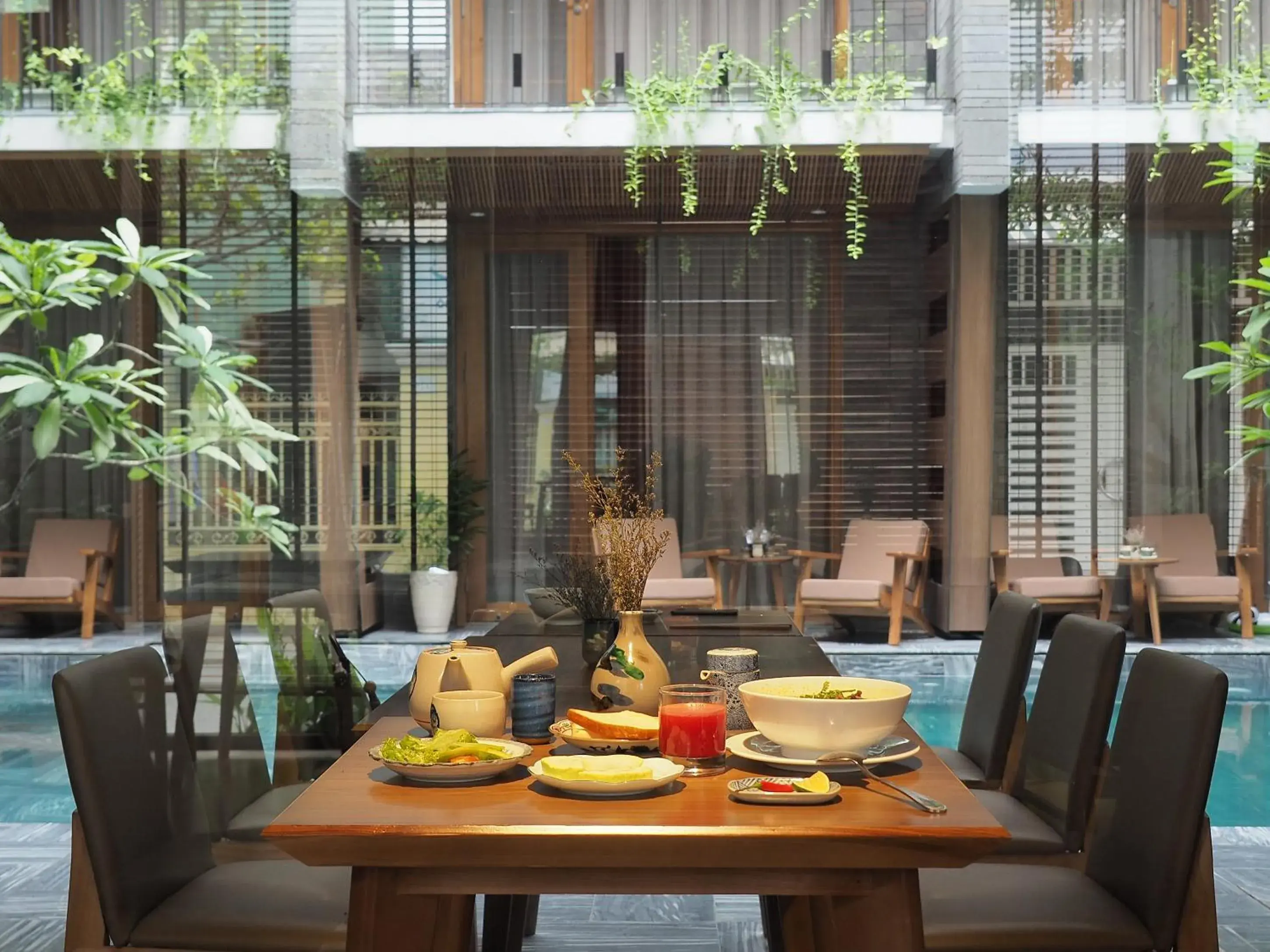 Food and drinks in Mai's Boutique Food and drinks in Mai's Boutique