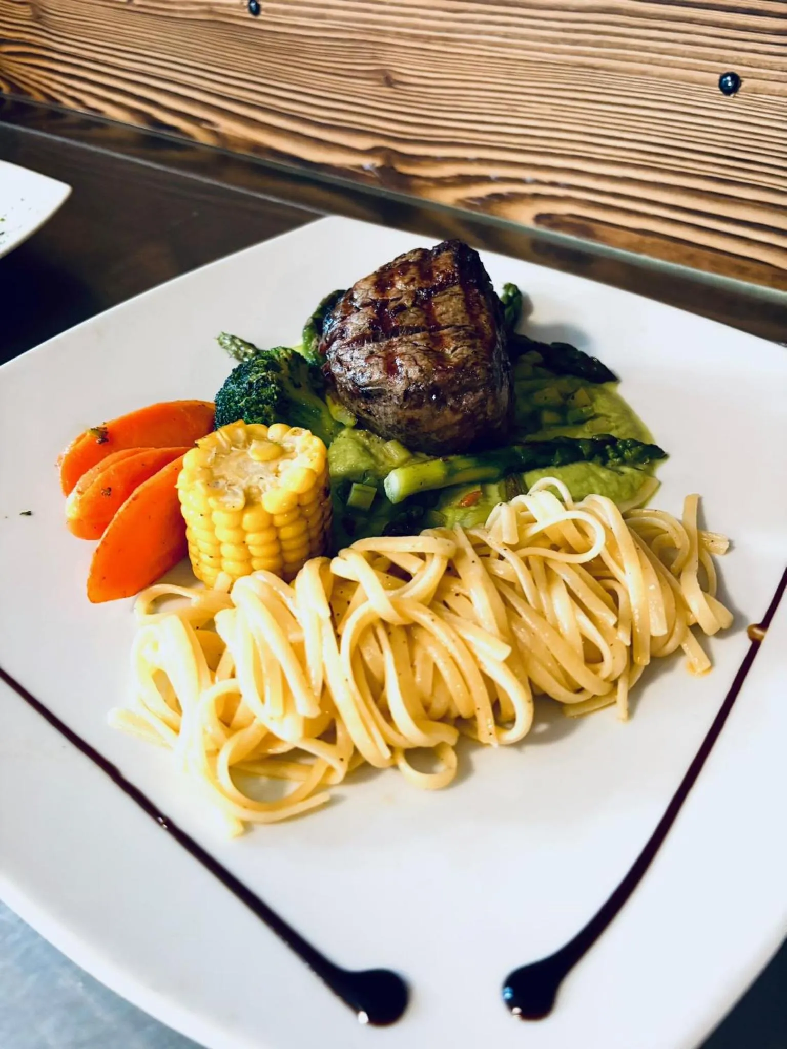 Restaurant/places to eat in Hotel Restaurant Simplon