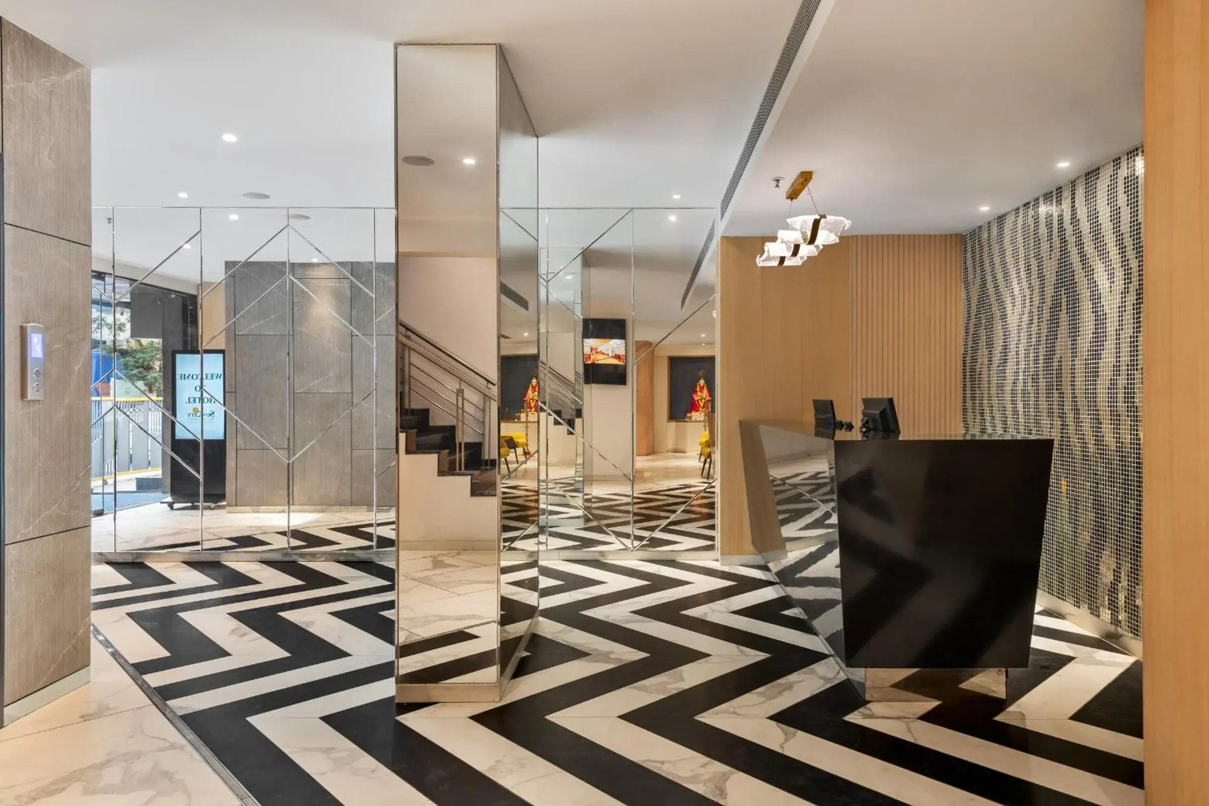 Lobby or reception in Hotel Suncity Residency Lobby or reception in Hotel Suncity Residency