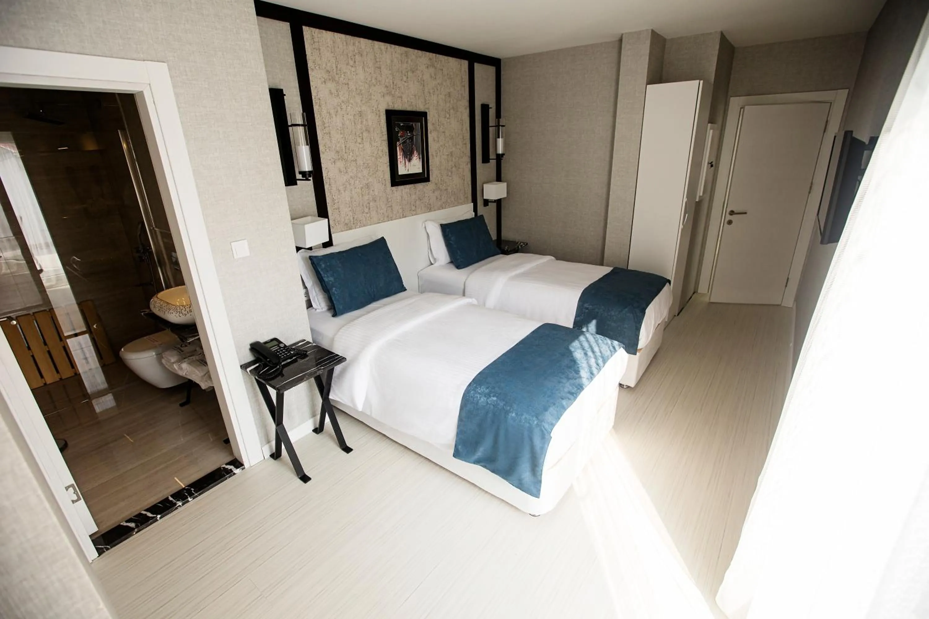 Bedroom, Bed in Gardenya Suite Hotel