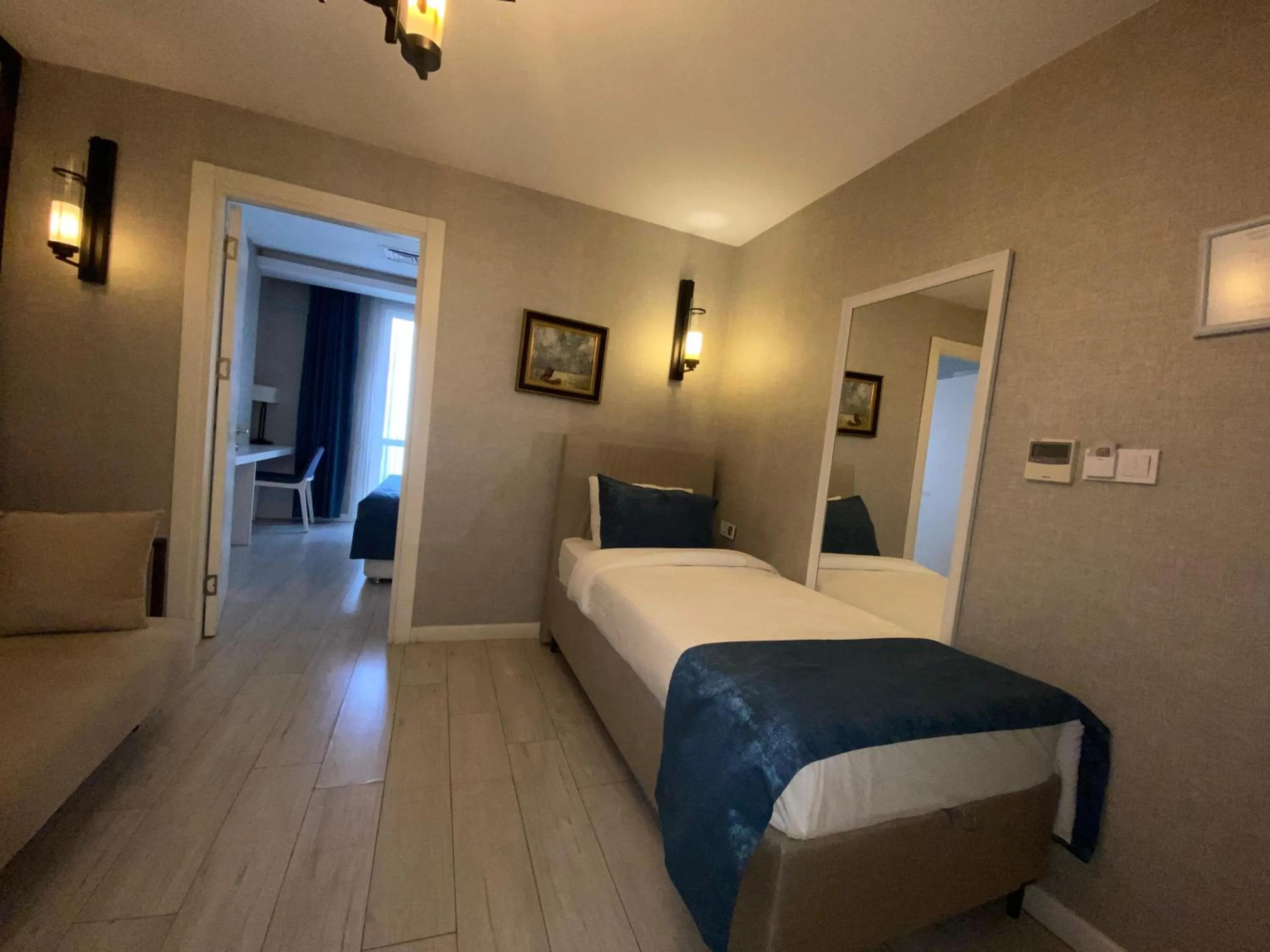 Bedroom, Bed in Gardenya Suite Hotel