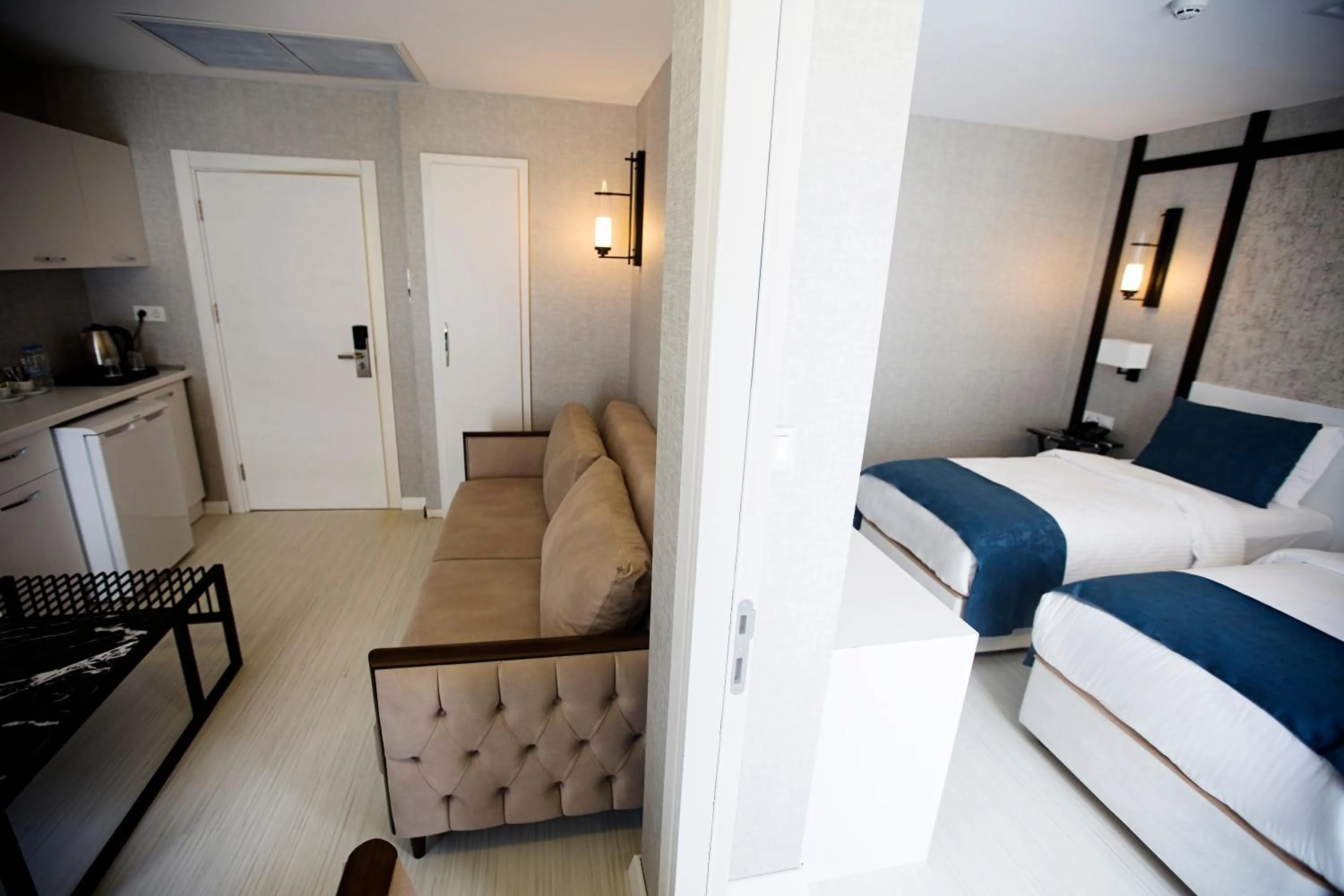 Photo of the whole room, Bed in Gardenya Suite Hotel