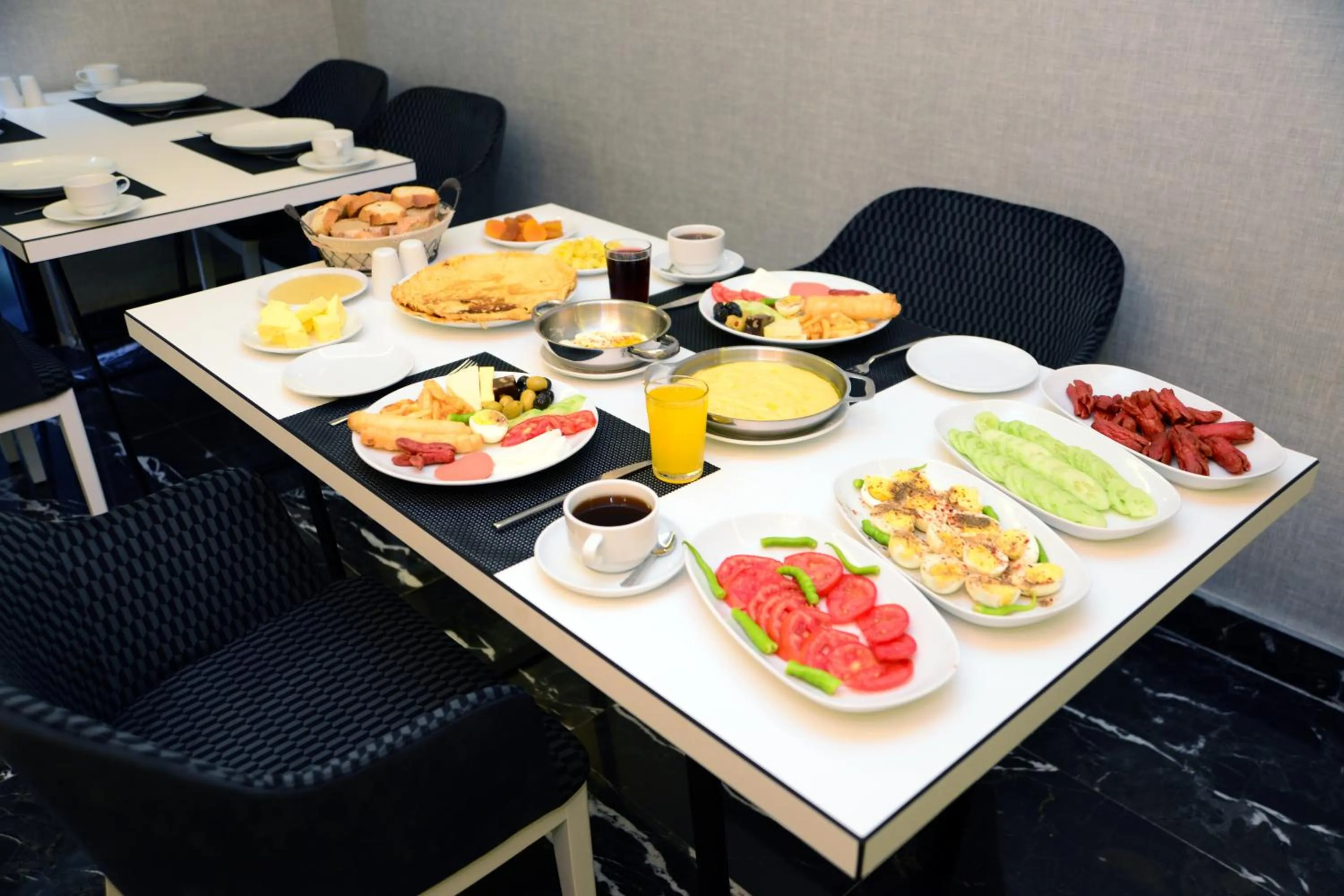 Continental breakfast in Gardenya Suite Hotel