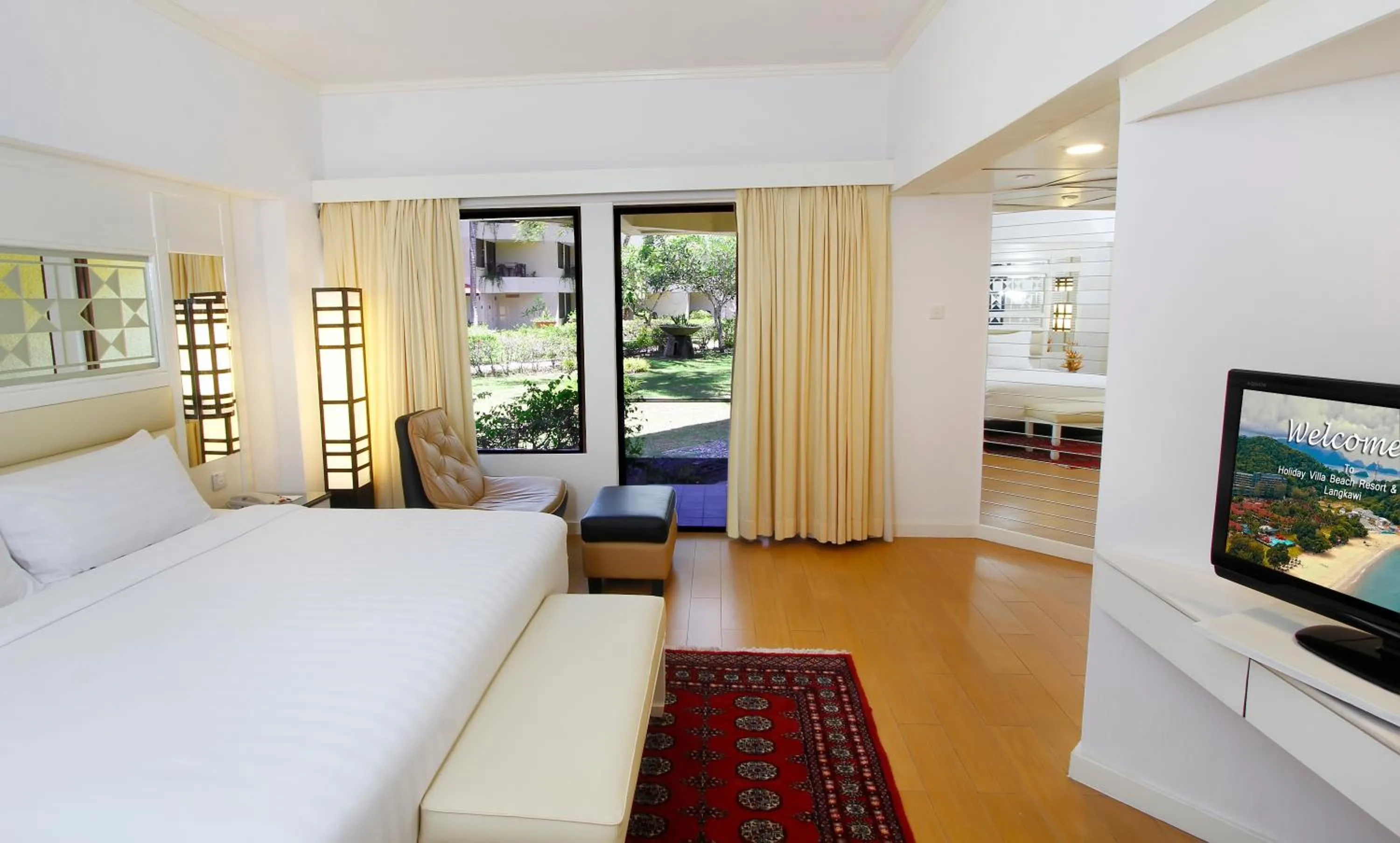 Photo of the whole room, Bed in Holiday Villa Resort & Beachclub Langkawi