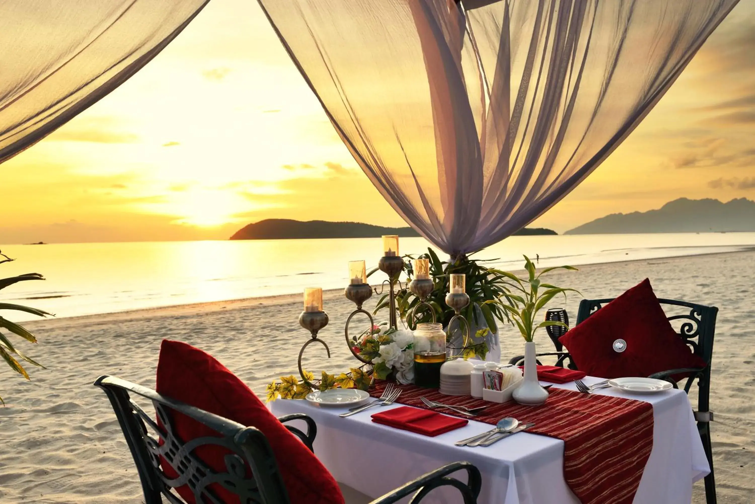 Restaurant/places to eat in Holiday Villa Resort & Beachclub Langkawi Restaurant/places to eat in Holiday Villa Resort & Beachclub Langkawi