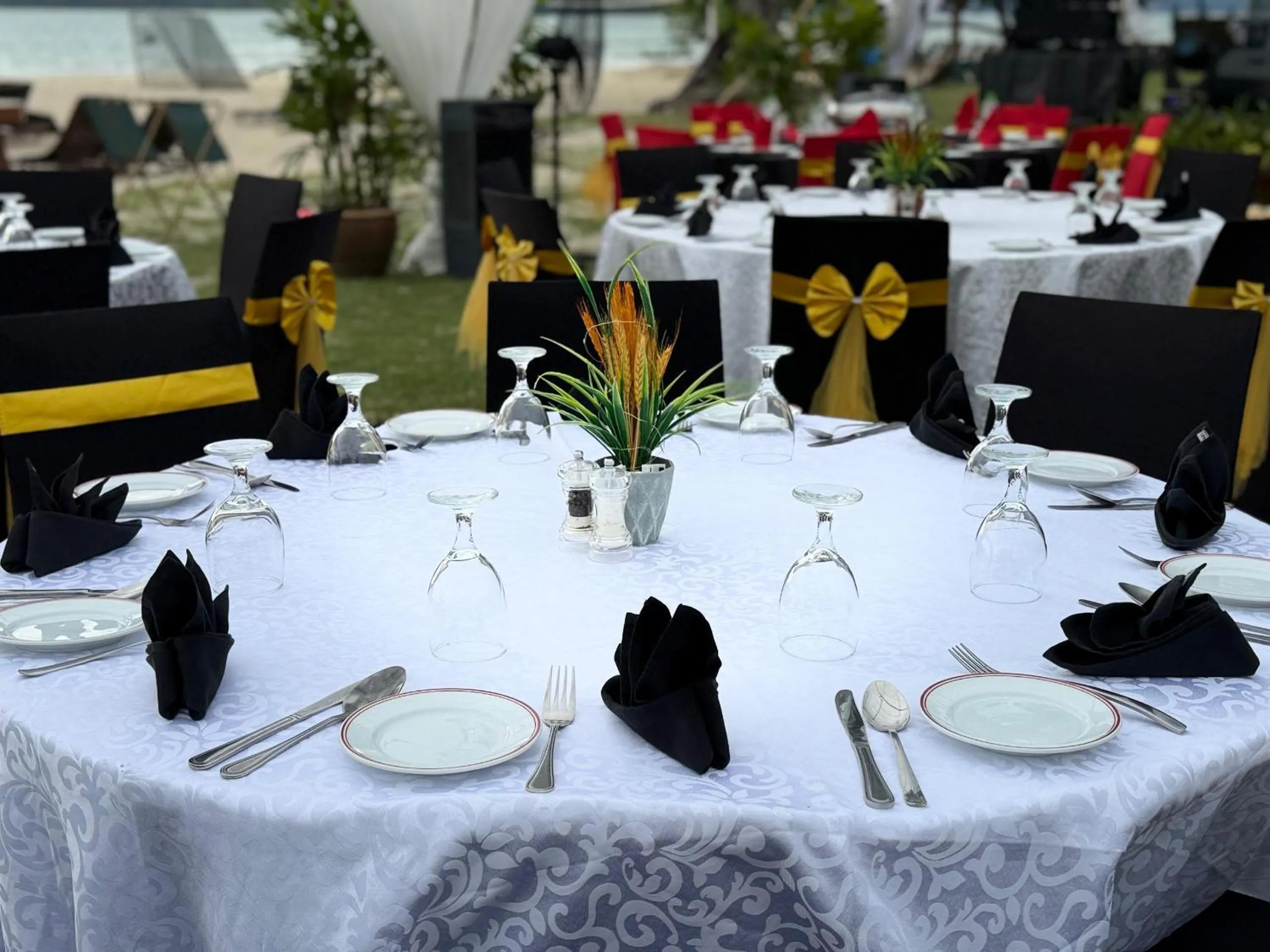 Restaurant/places to eat in Holiday Villa Resort & Beachclub Langkawi