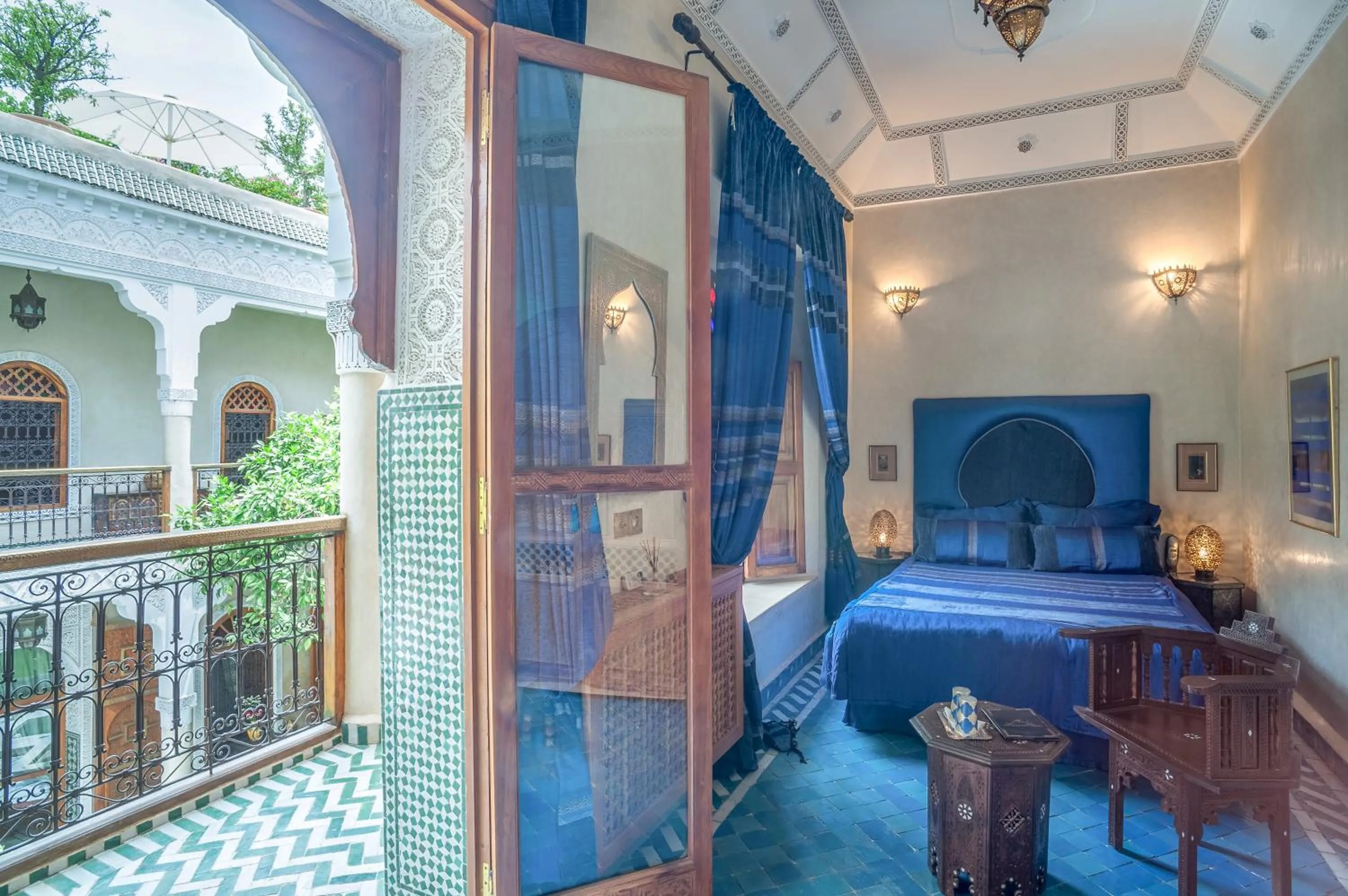 Balcony/Terrace, Bed in Riad & Spa Laurence Olivier