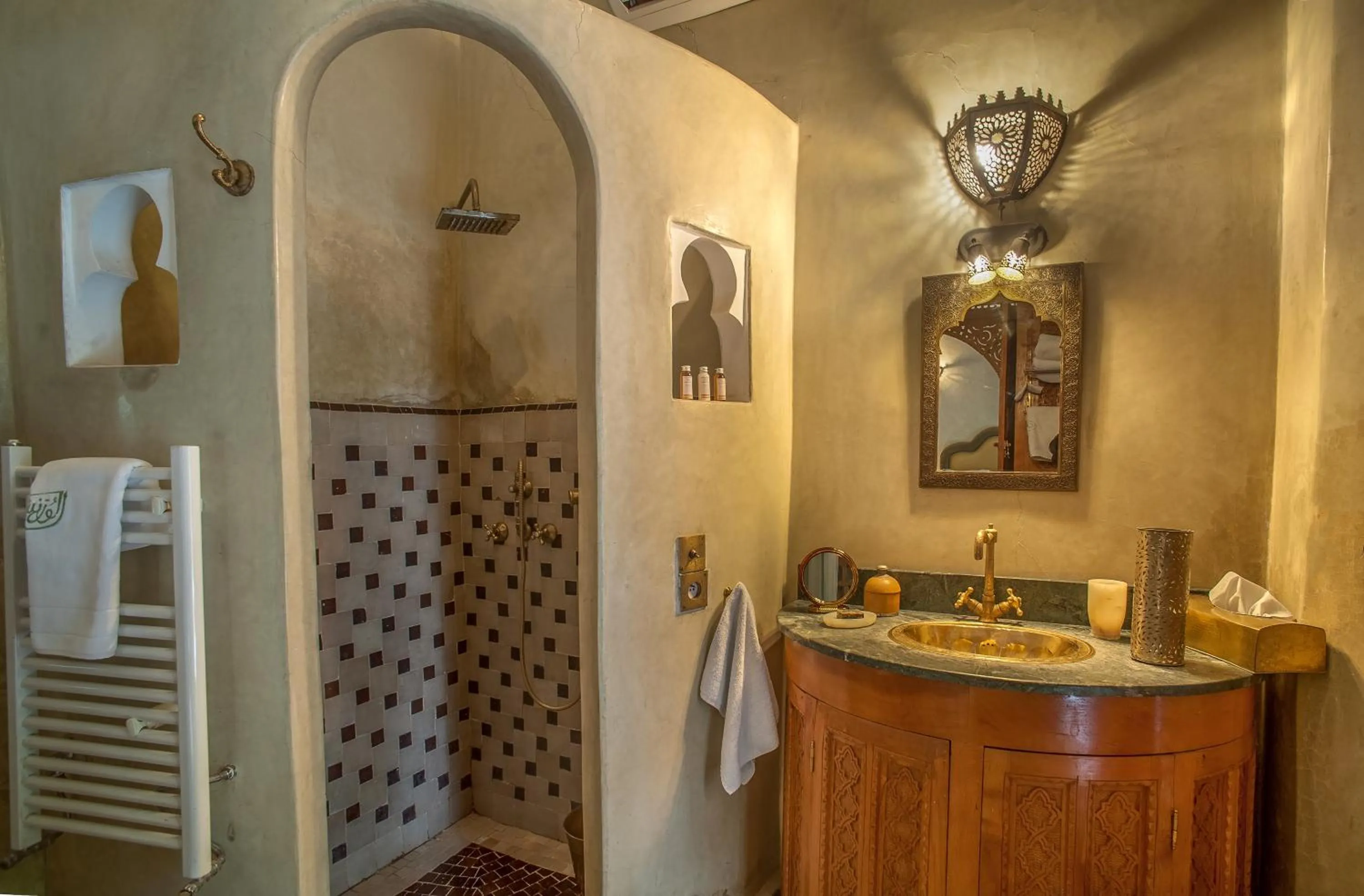 Bathroom in Riad & Spa Laurence Olivier