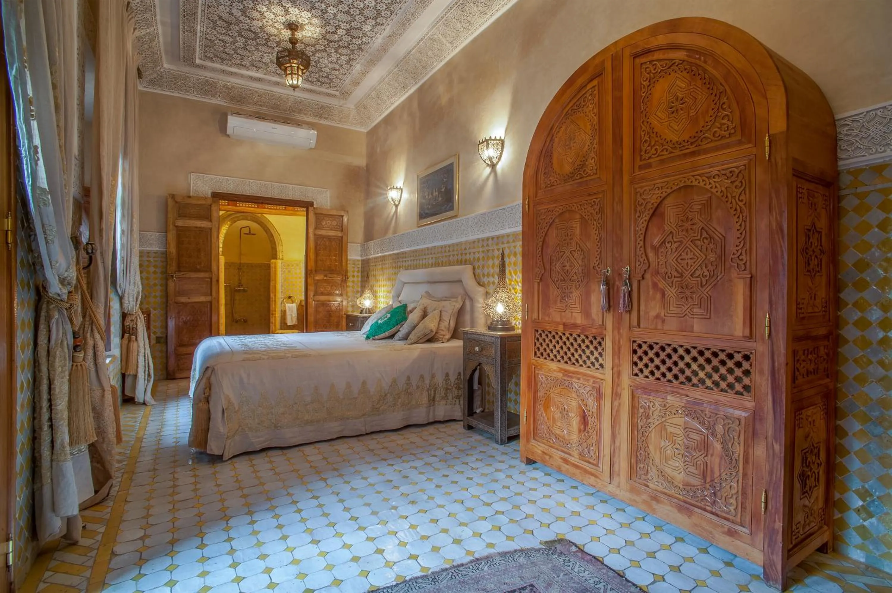 Bedroom, Bed in Riad & Spa Laurence Olivier