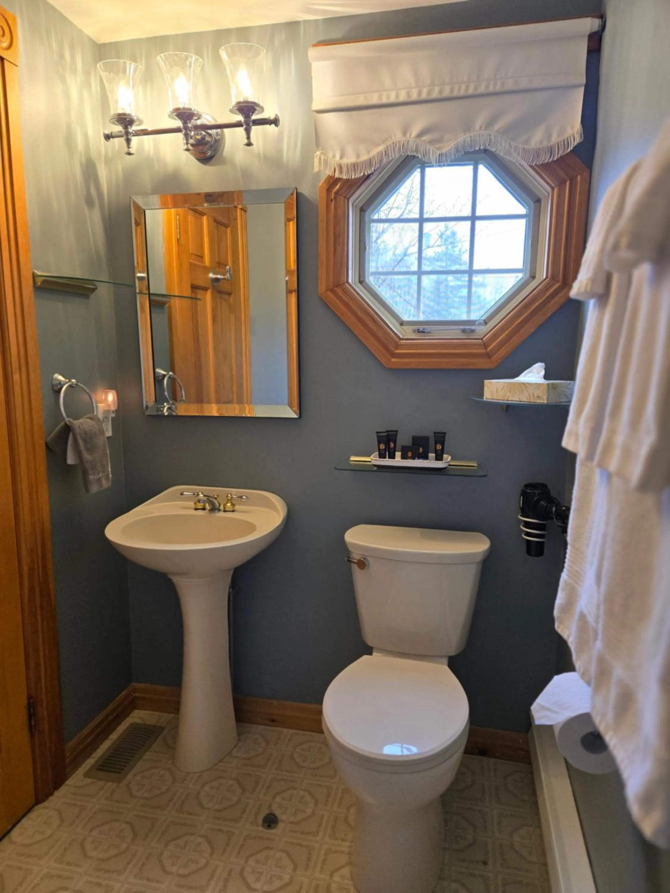 Bathroom in Amherst Shore Country Inn