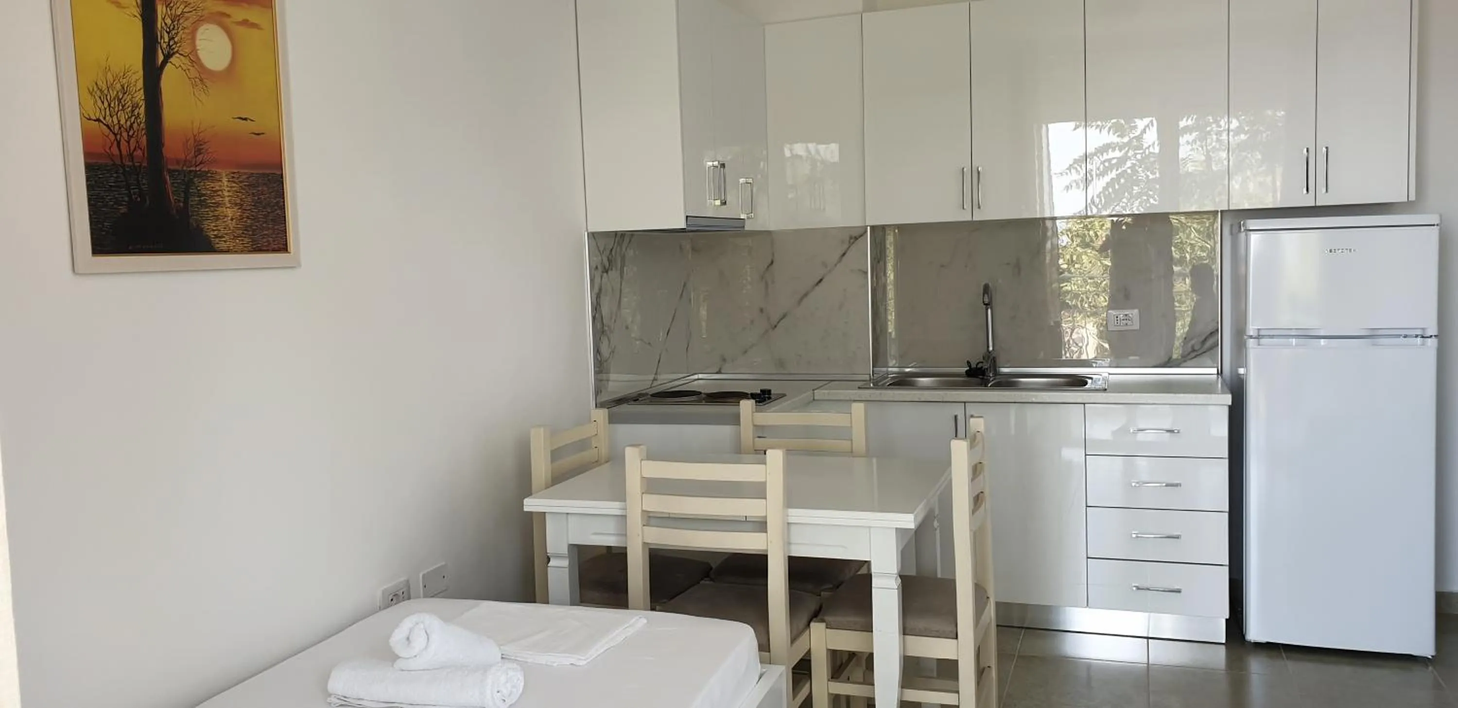 Deluxe Apartment in Redsun Apartment