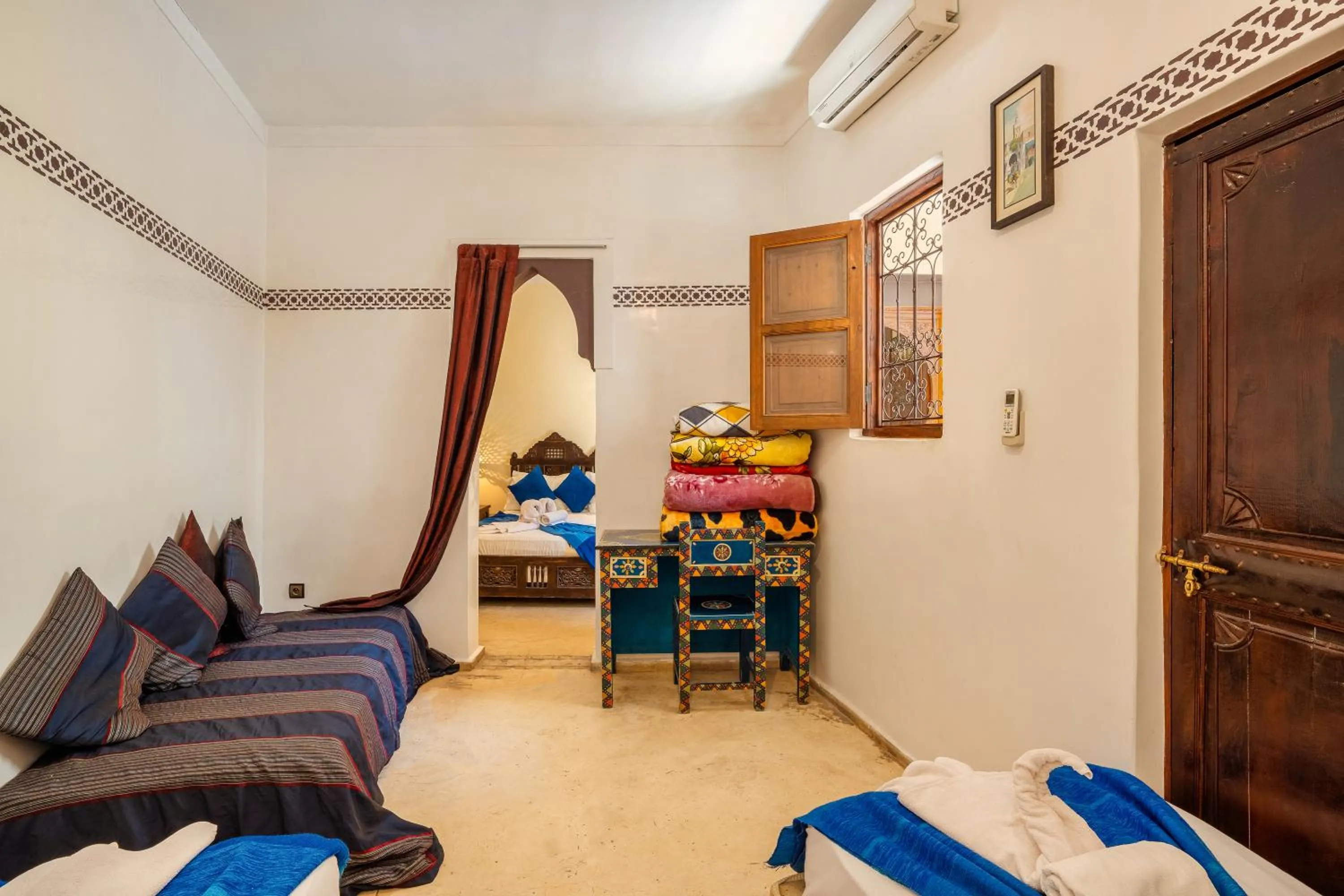 Photo of the whole room, Bed in Riad Sidi Mimoune & Spa