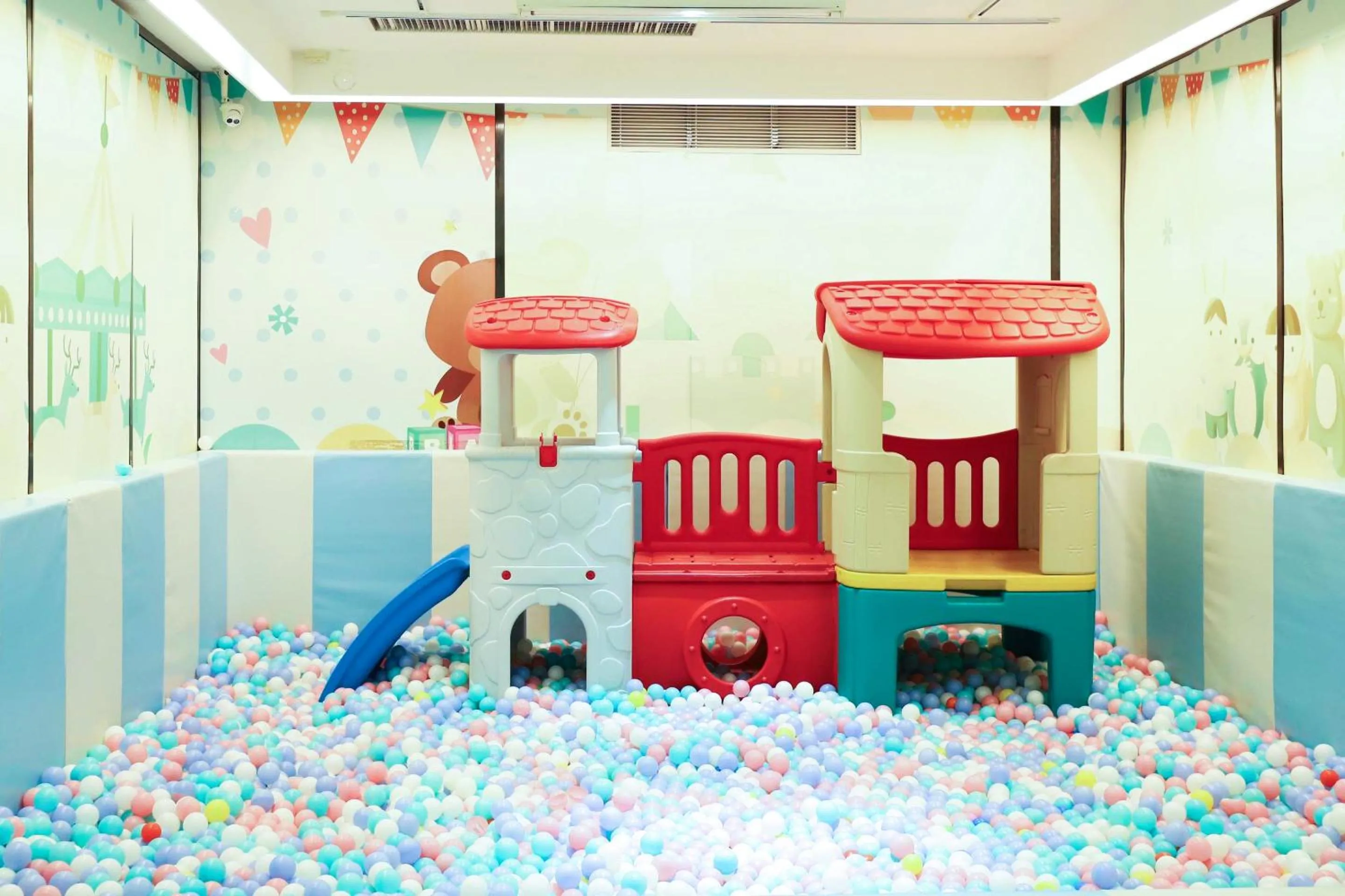 Kids's club in Crowne Plaza Foshan by IHG