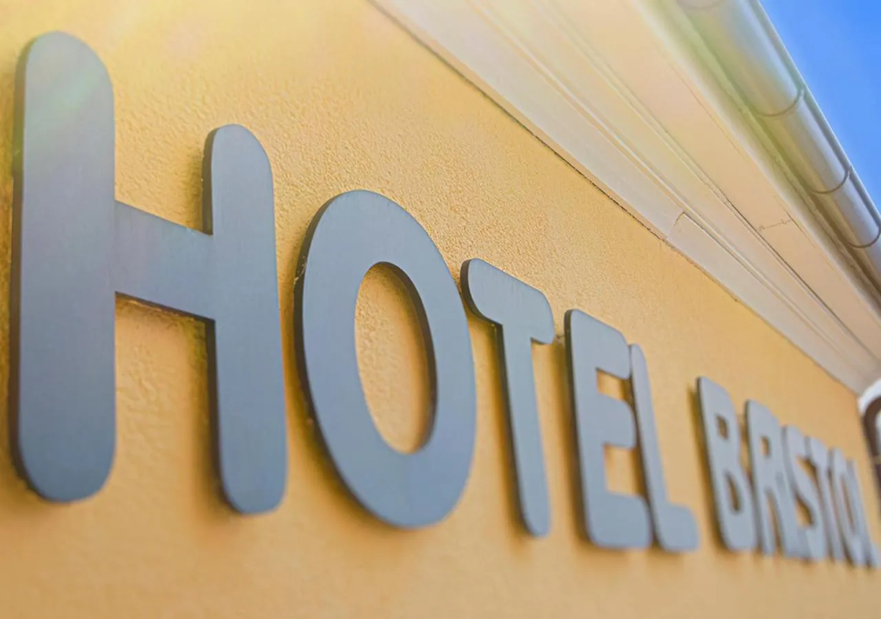Logo/Certificate/Sign in Hotel Bristol