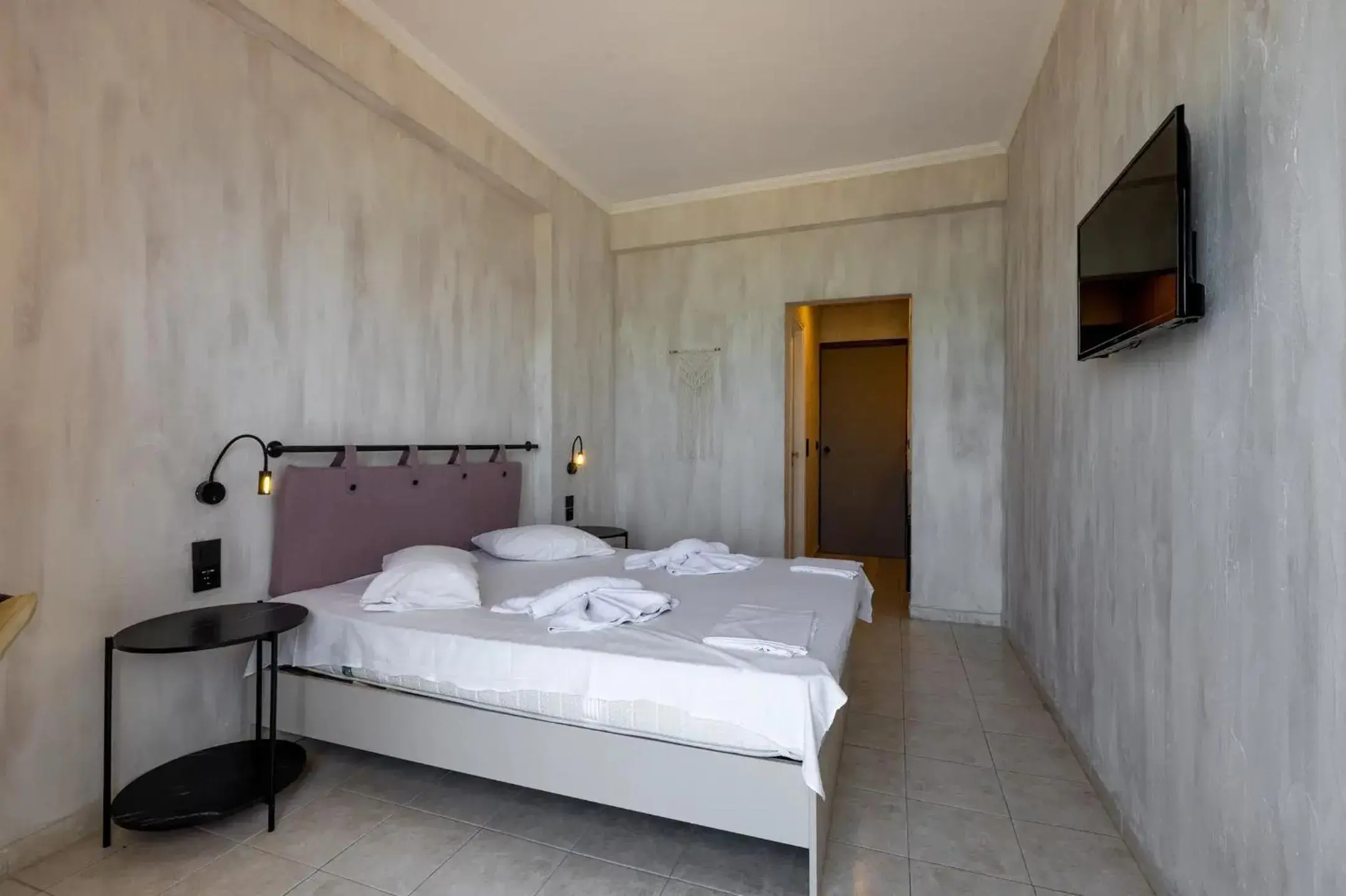 Bedroom, Bed in Argassi Beach Hotel Bedroom, Bed in Argassi Beach Hotel