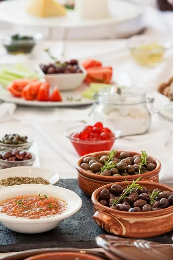 Food and drinks in Vardis Olive Garden Food and drinks in Vardis Olive Garden