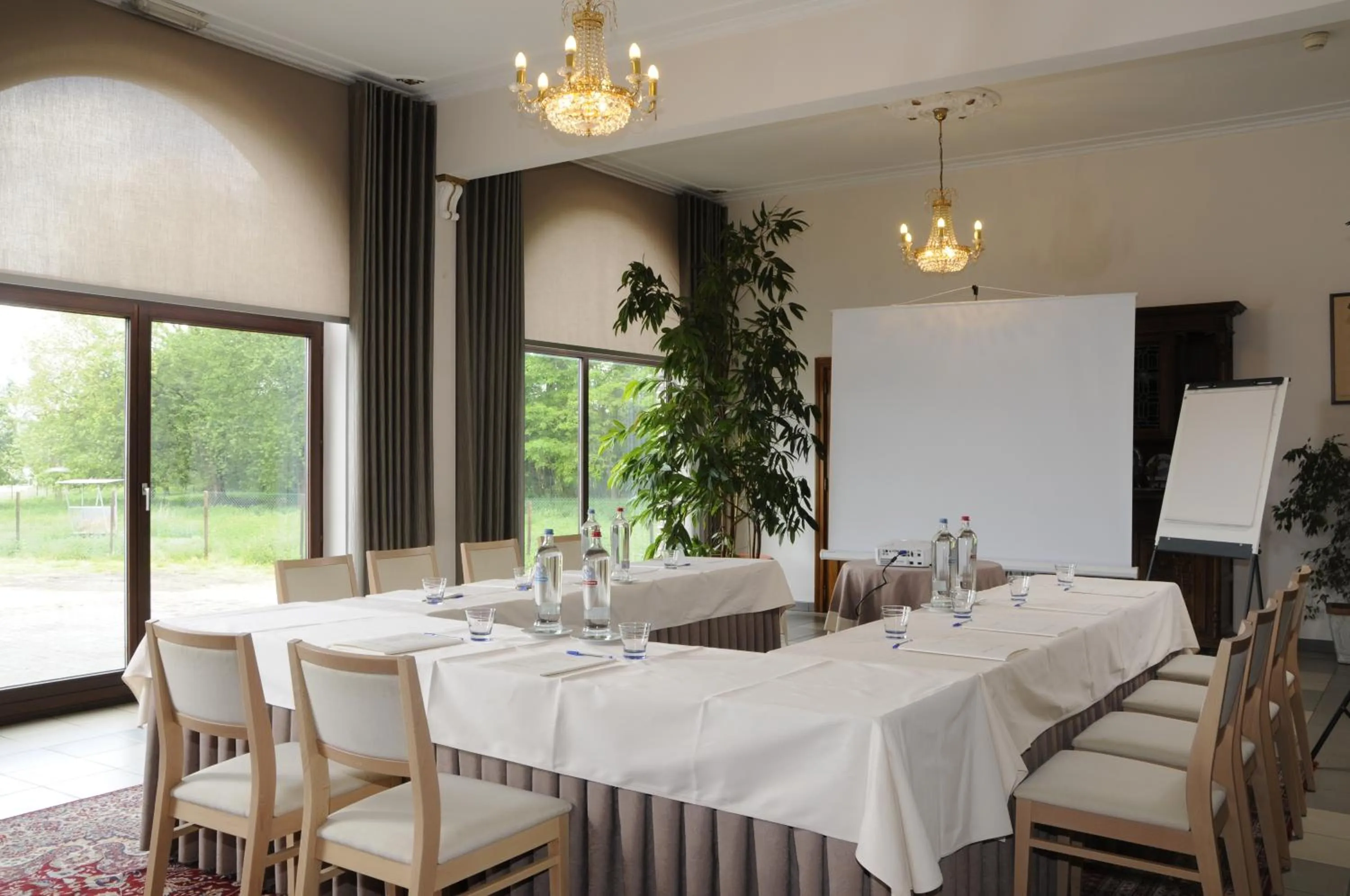 Business facilities in Kasteel van Nieuwland