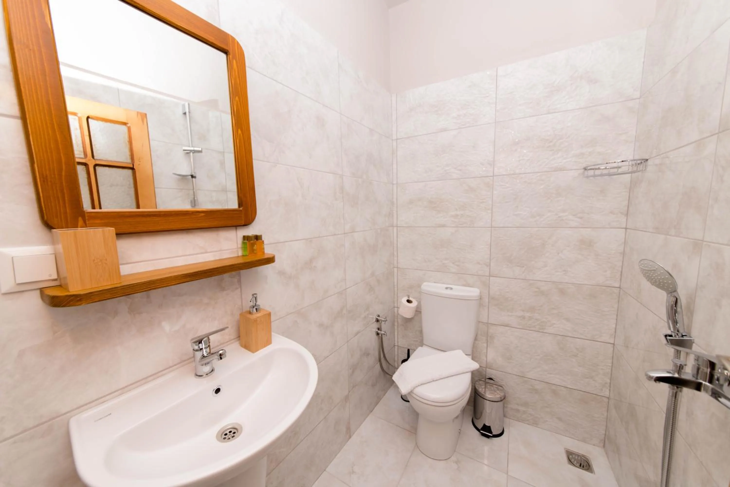 Standard Double Room with Partial Sea View in Old Kalamaki Pansiyon
