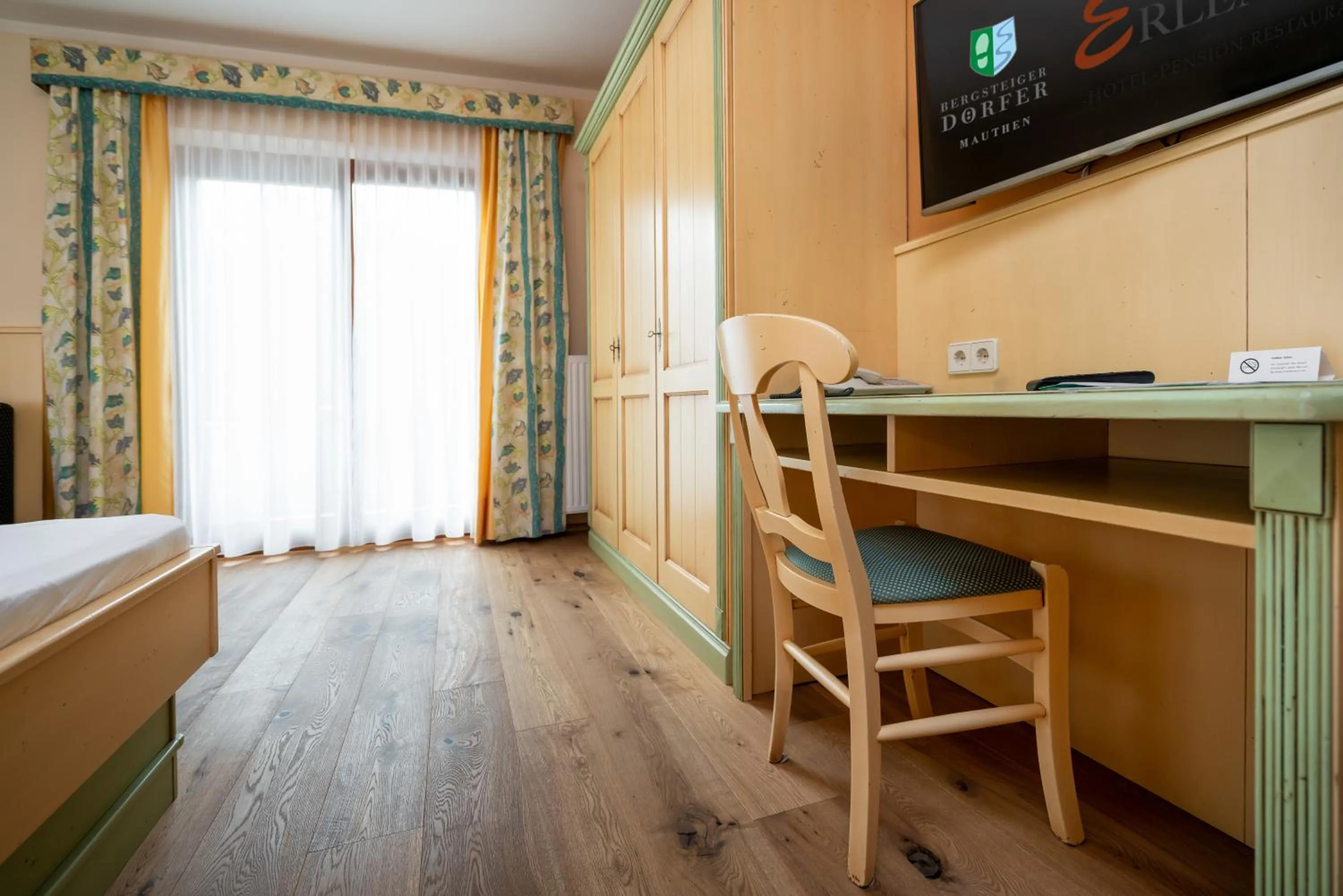 TV and multimedia, Bed in Hotel Erlenhof