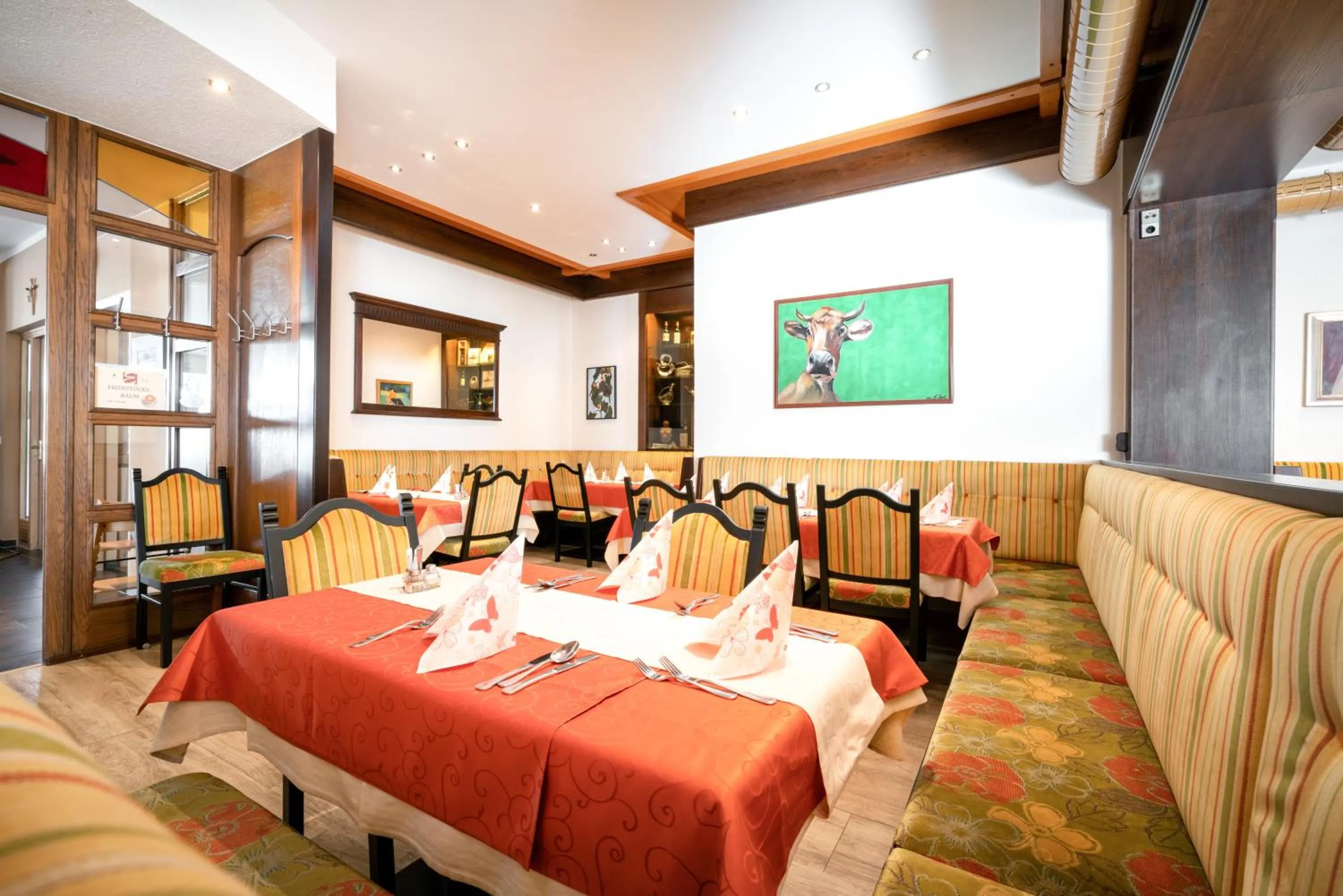 Restaurant/places to eat, Bed in Hotel Erlenhof