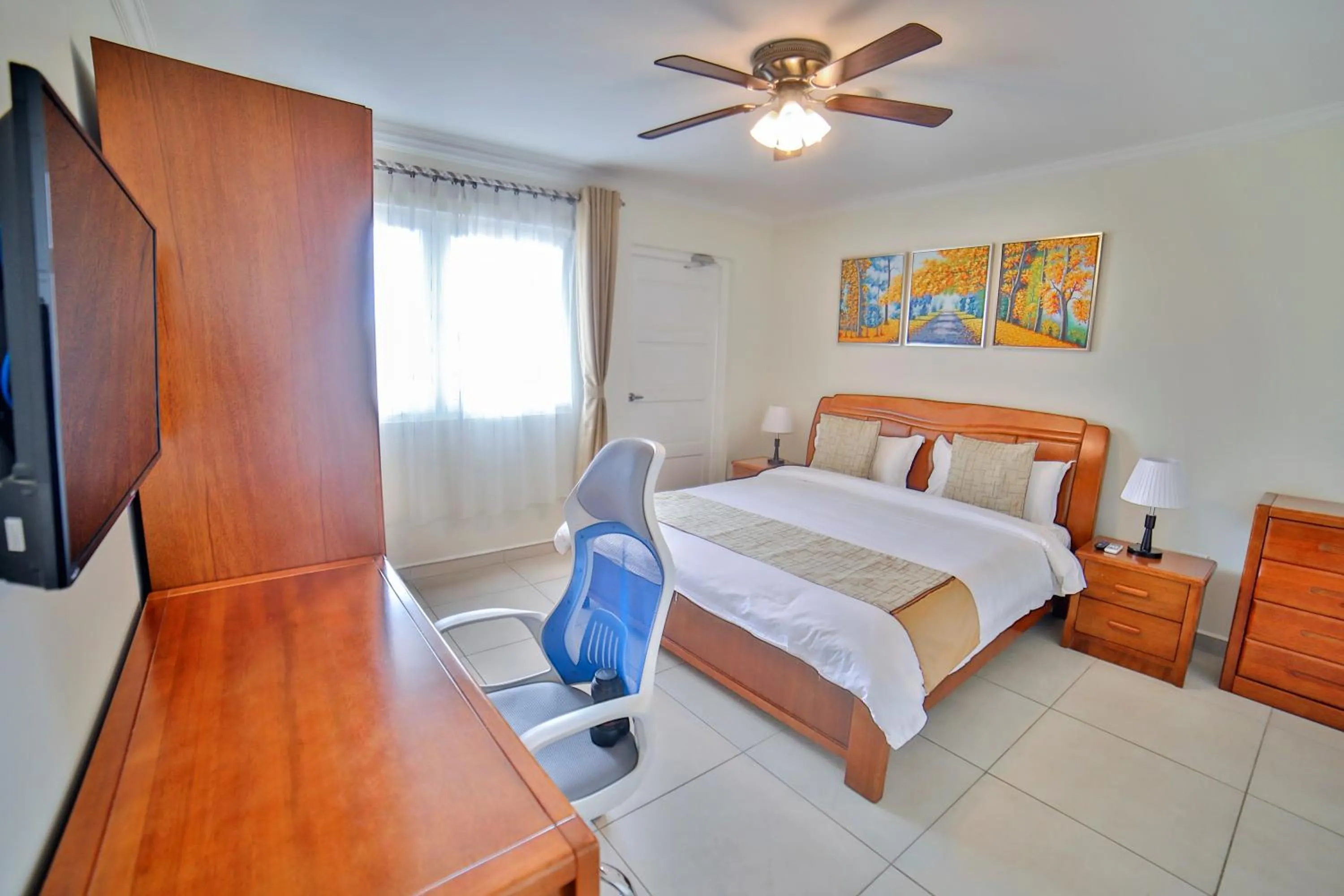 Bed in Pearl Aruba Condos