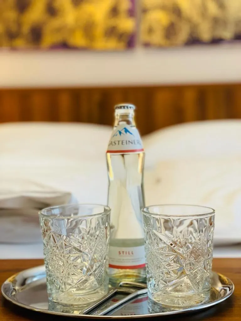 Drinks in Pfeiler's Bürgerstüberl - Hotel