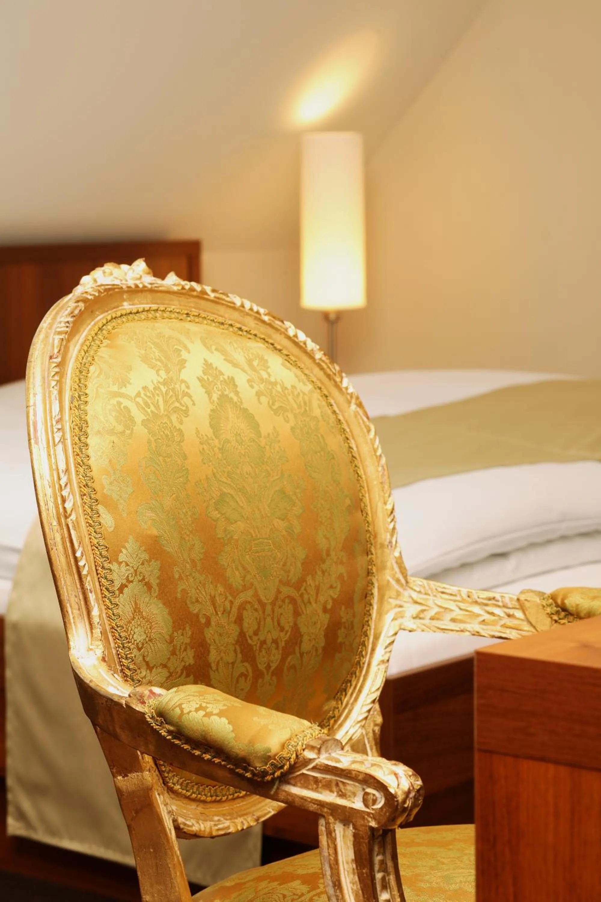 Photo of the whole room, Bed in Pfeiler's Bürgerstüberl - Hotel