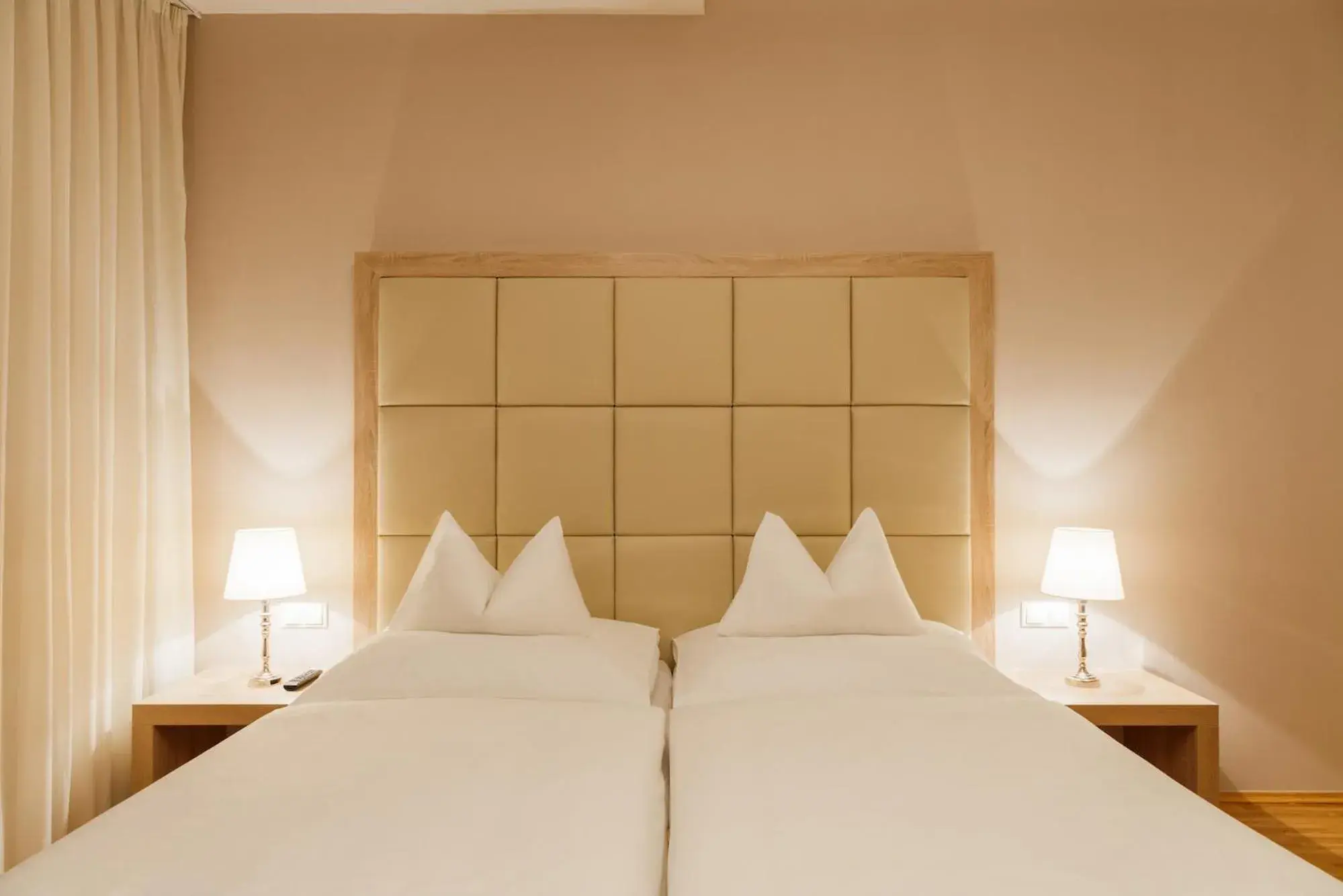 Double Room in Pfeiler's Bürgerstüberl - Hotel Double Room in Pfeiler's Bürgerstüberl - Hotel